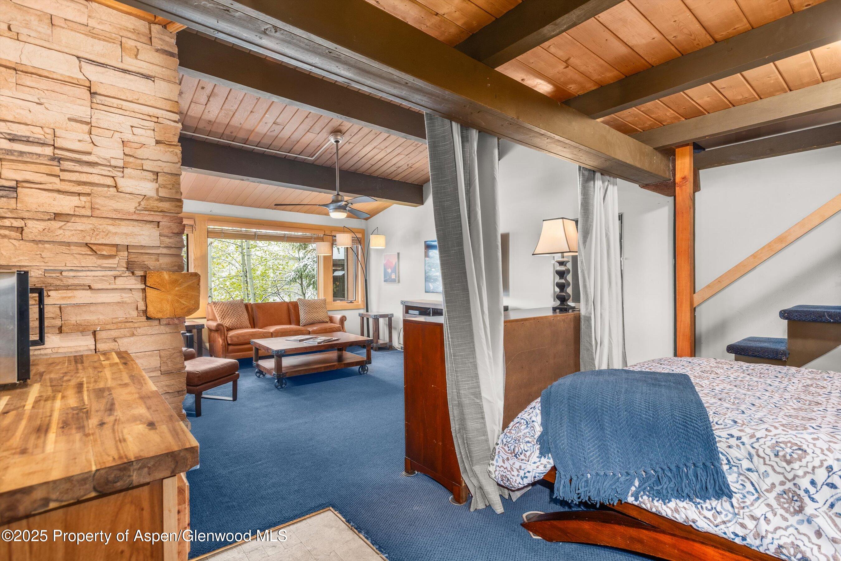 600 Carriage Way, L-12