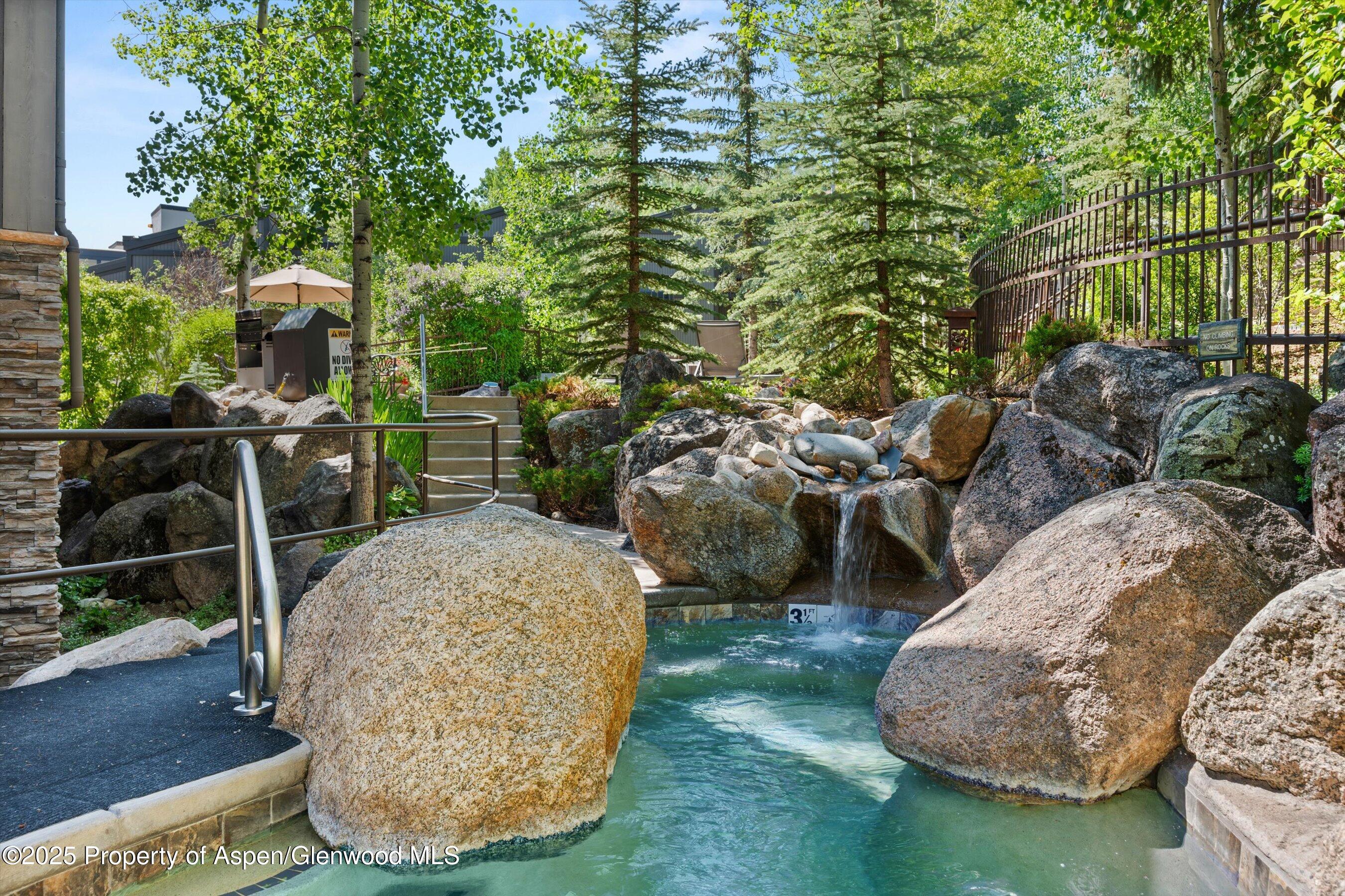 600 Carriage Way, L-12