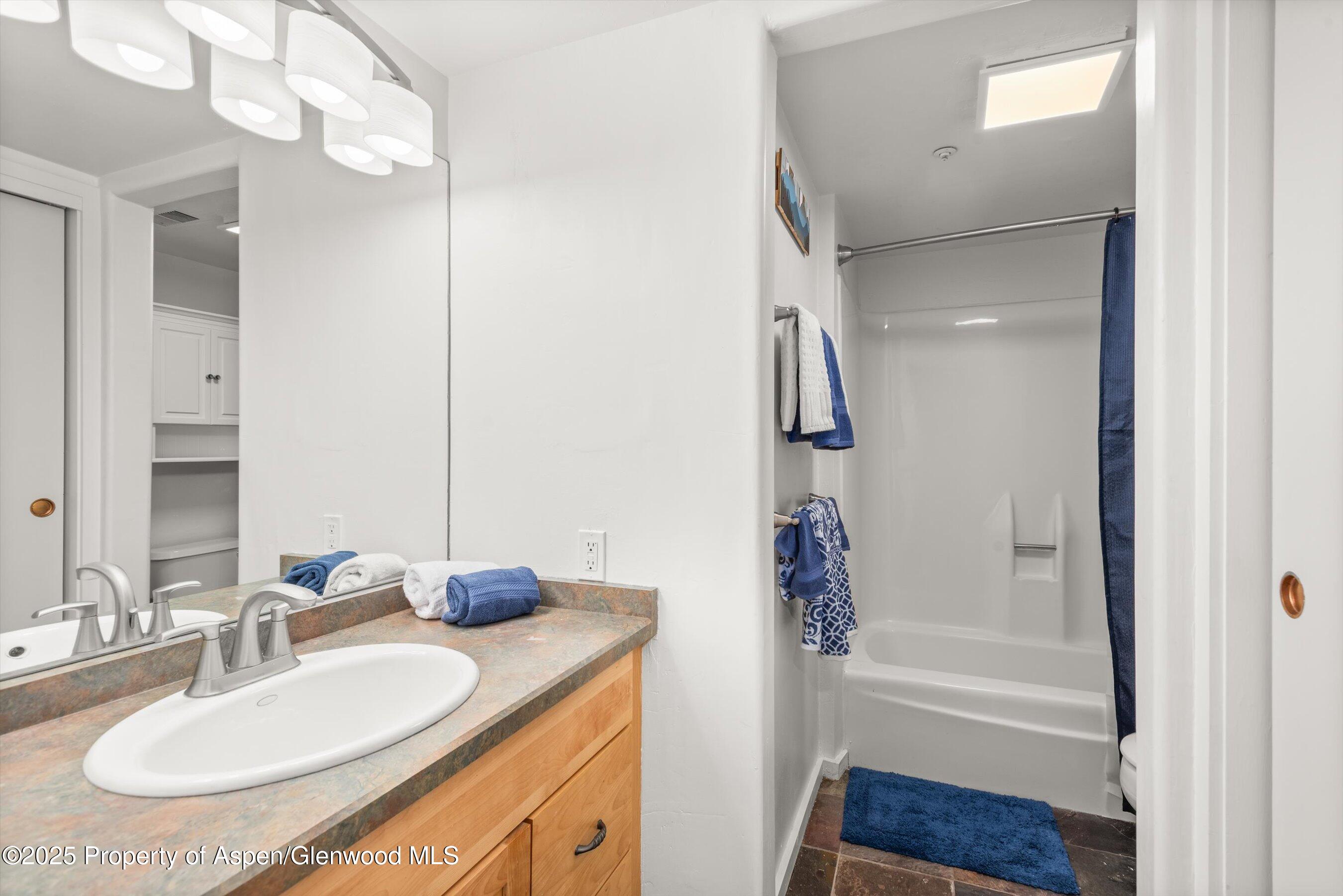 600 Carriage Way, L-12