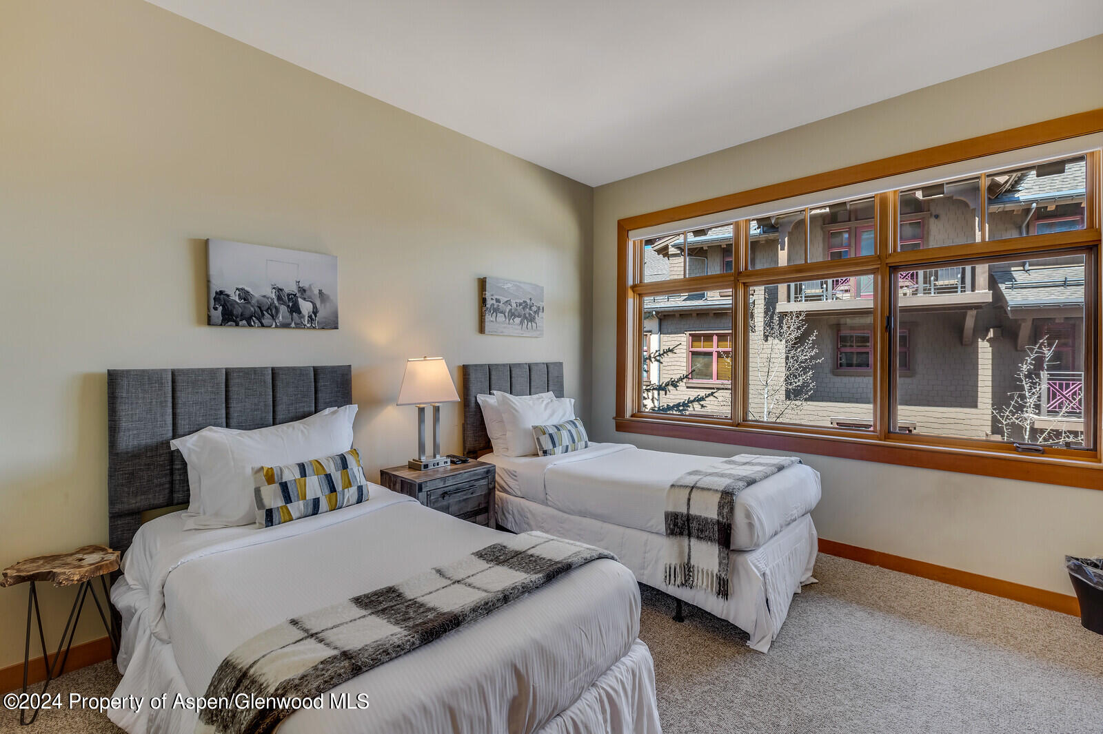 110 Carriage Way 3210