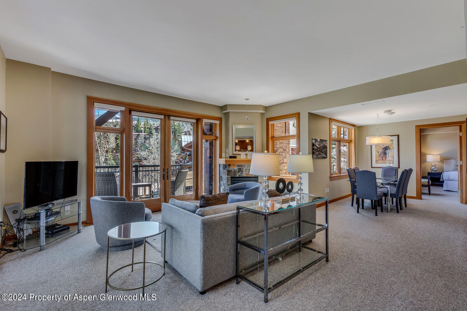 110 Carriage Way 3210