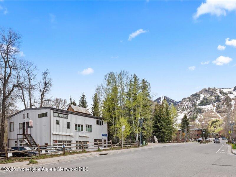 412 Mill Street, #B9