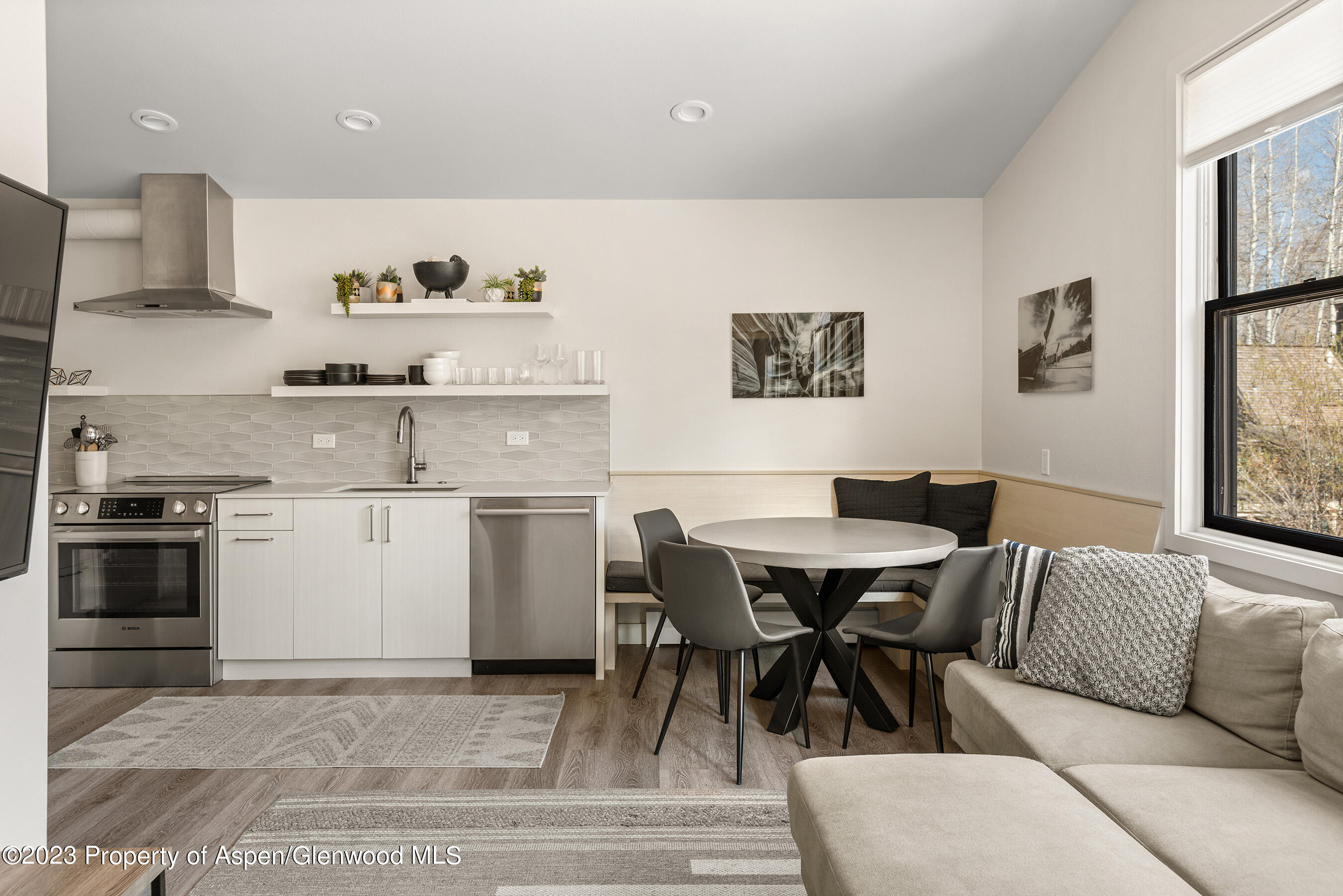 220 W Main Street 210/P1/B6