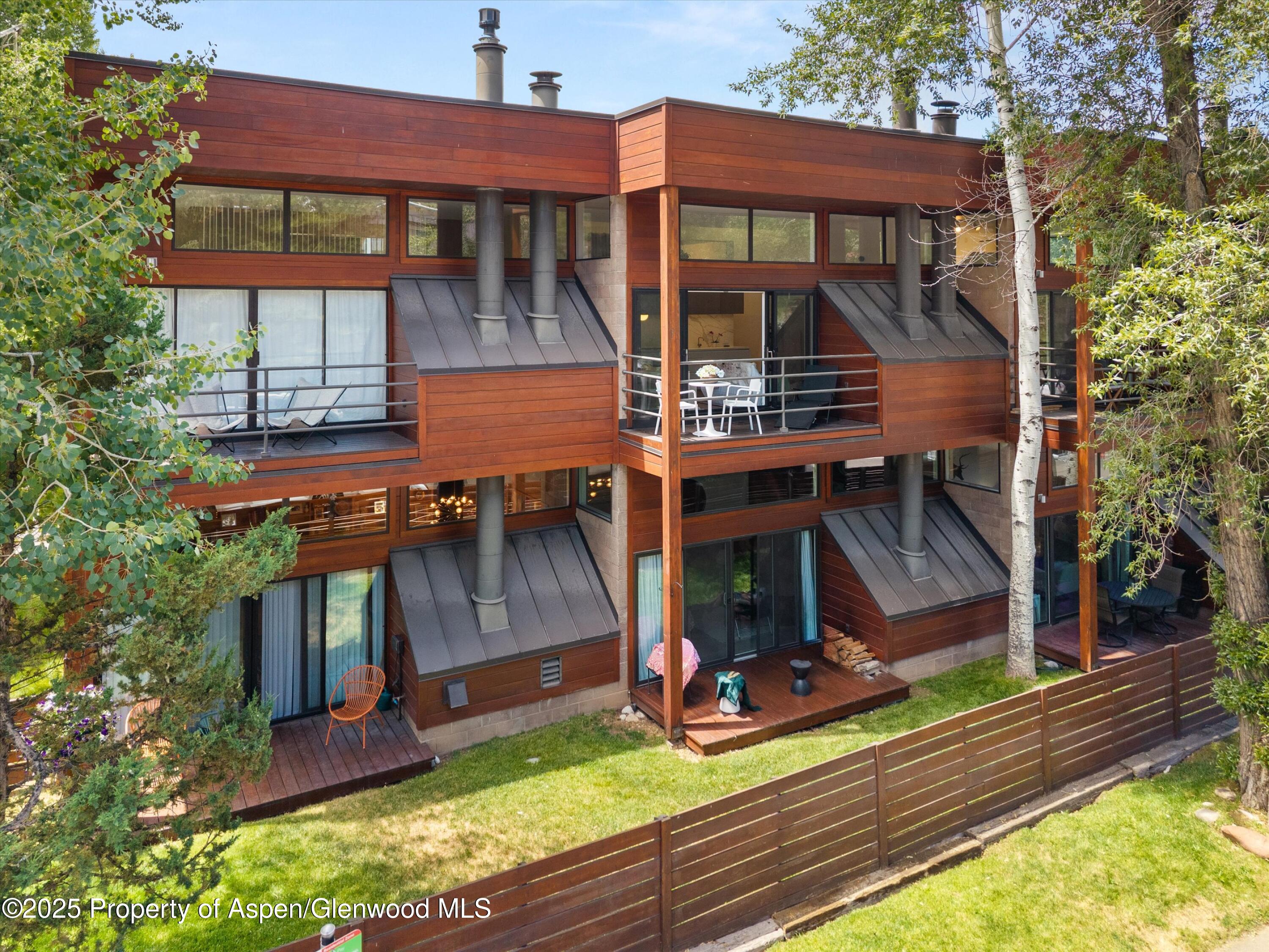 311 S Aspen Street Unit: Unit 5