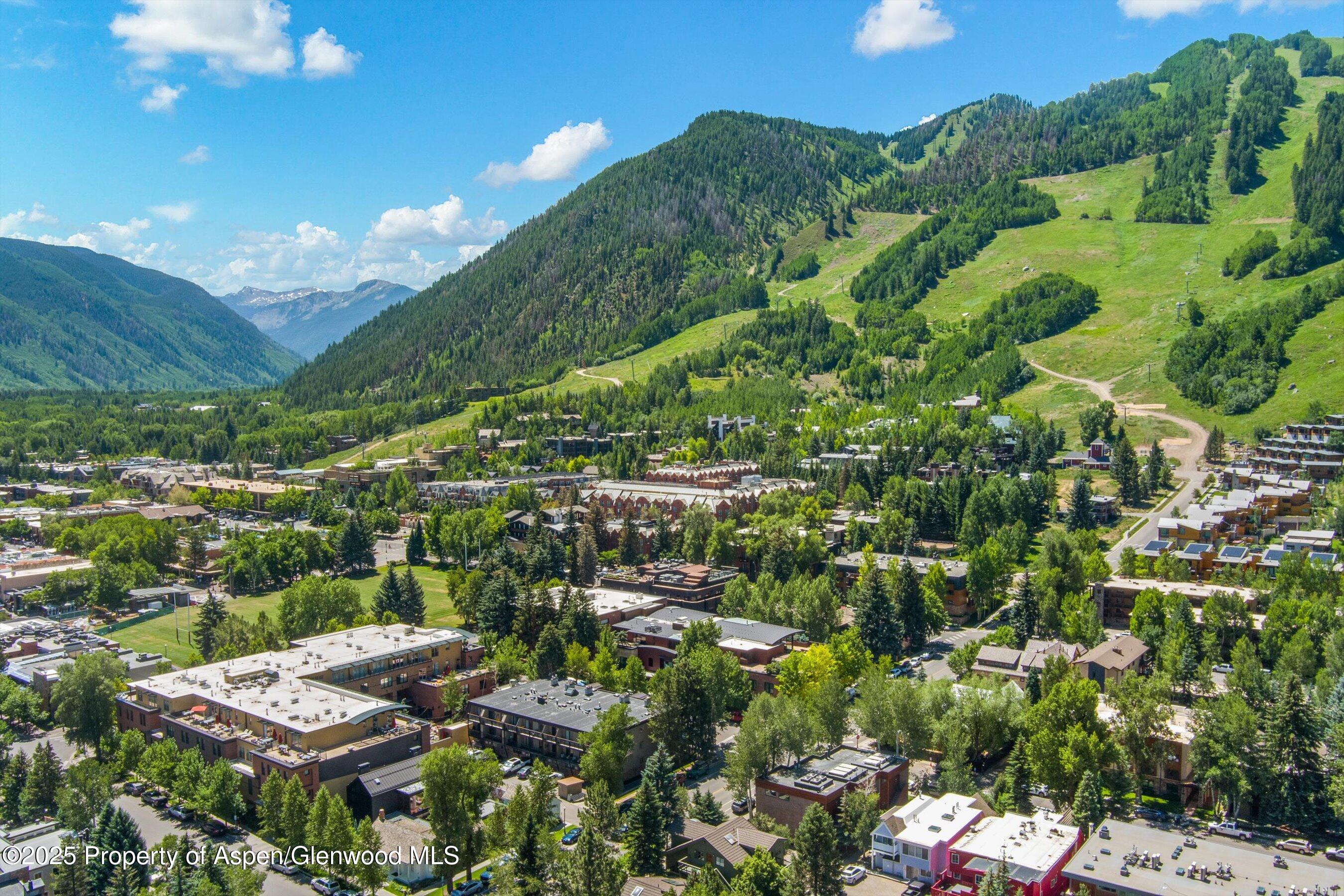 311 S Aspen Street Unit: Unit 5