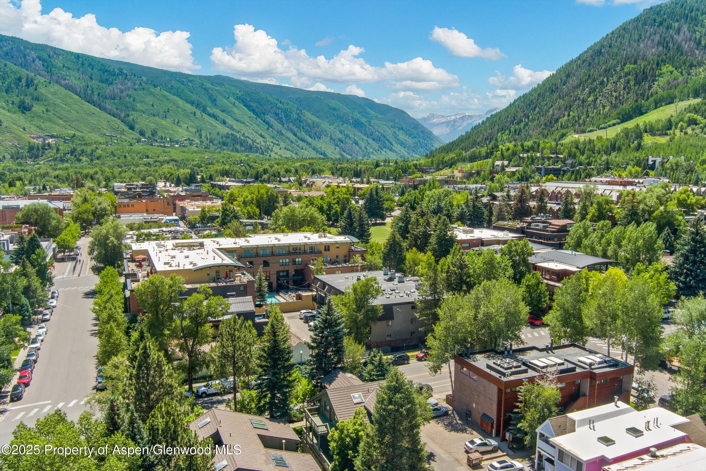 311 S Aspen Street Unit: Unit 5