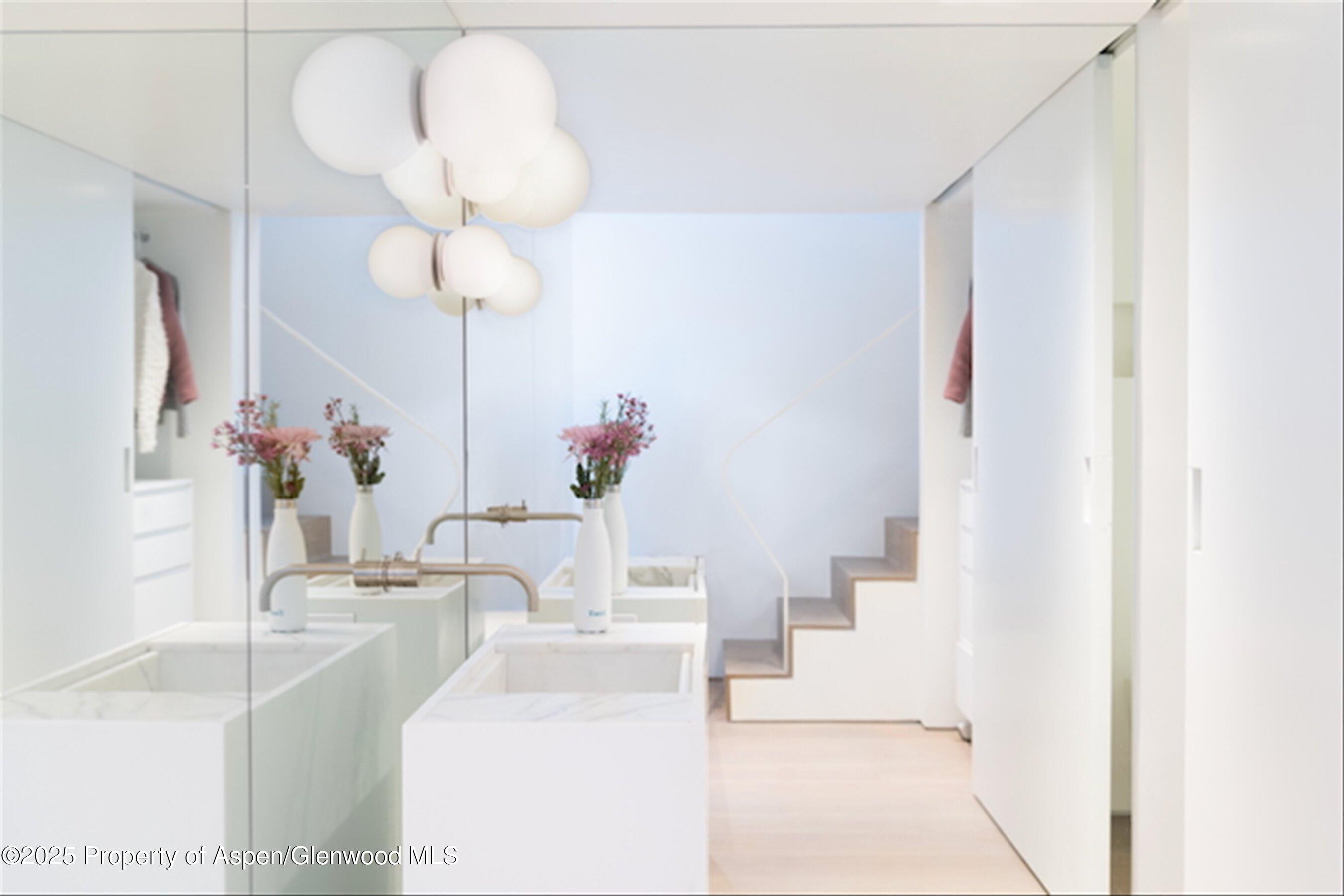 311 S Aspen Street Unit: Unit 5