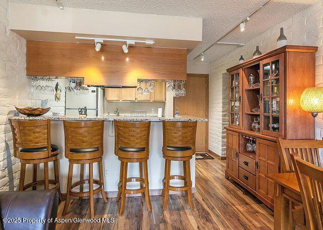 313 VINE Street, 313