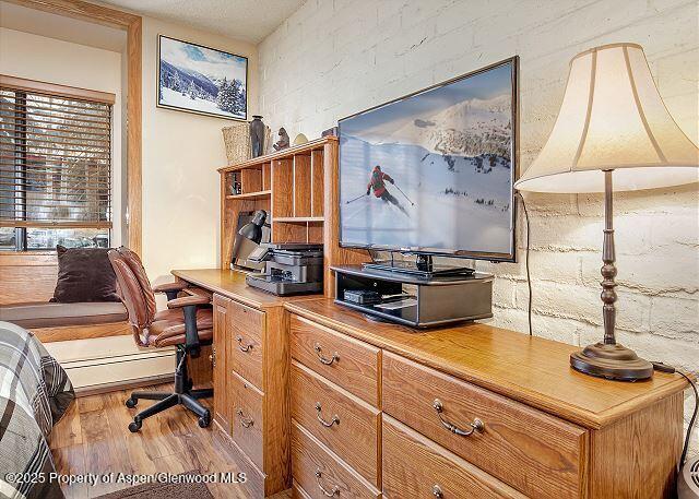 313 VINE Street, 313