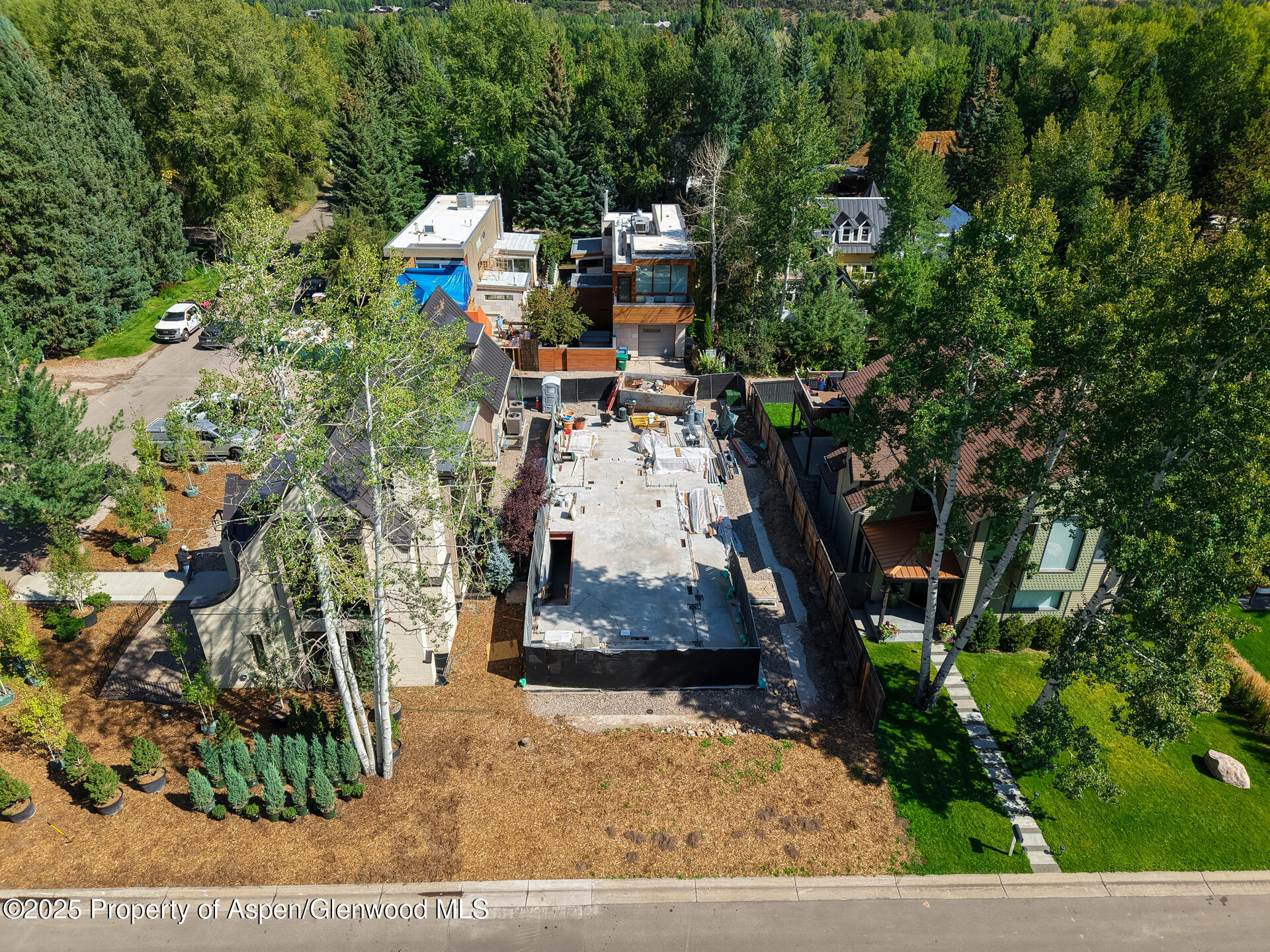 622 W Smuggler Street