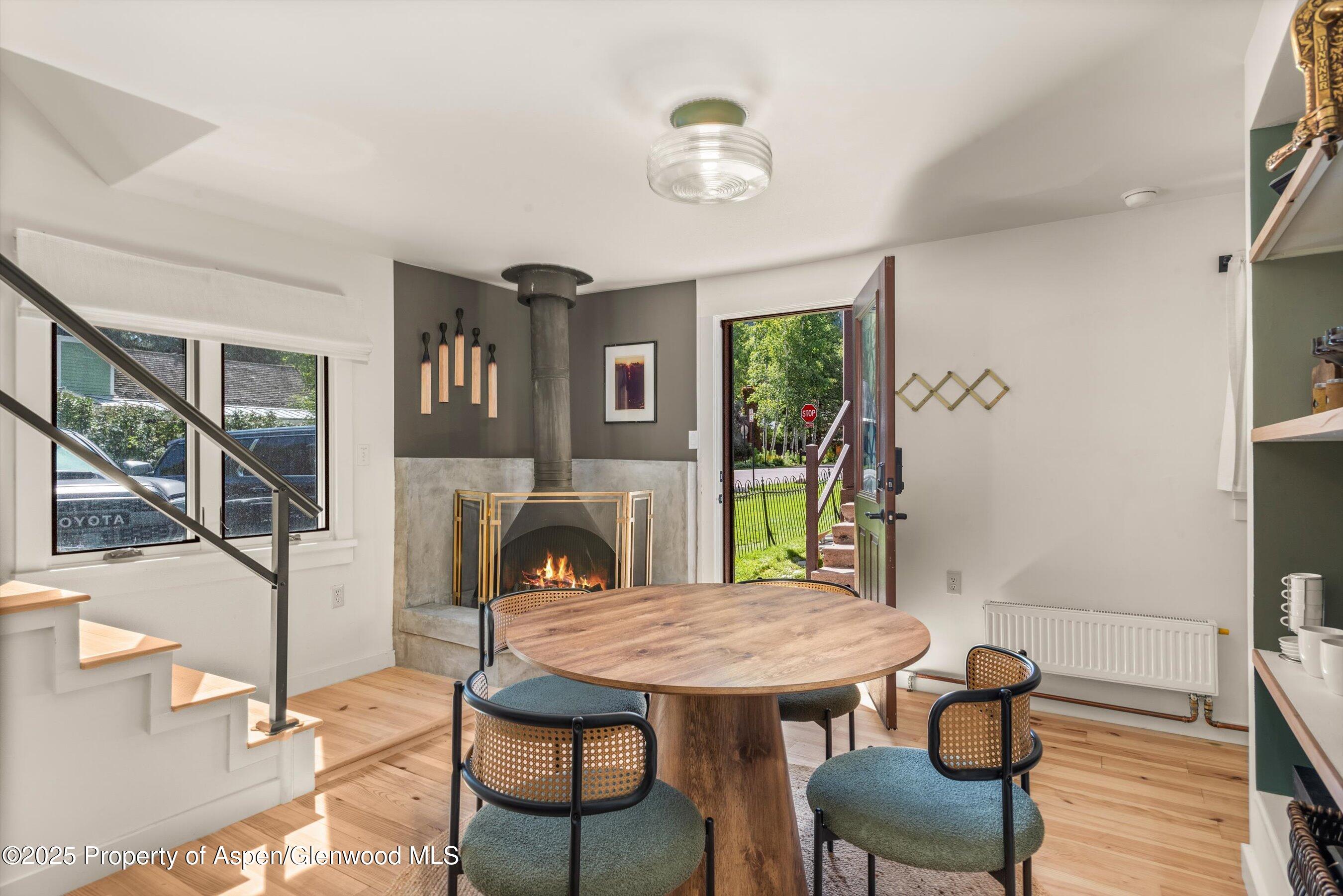 500 W Francis Street Carriage House