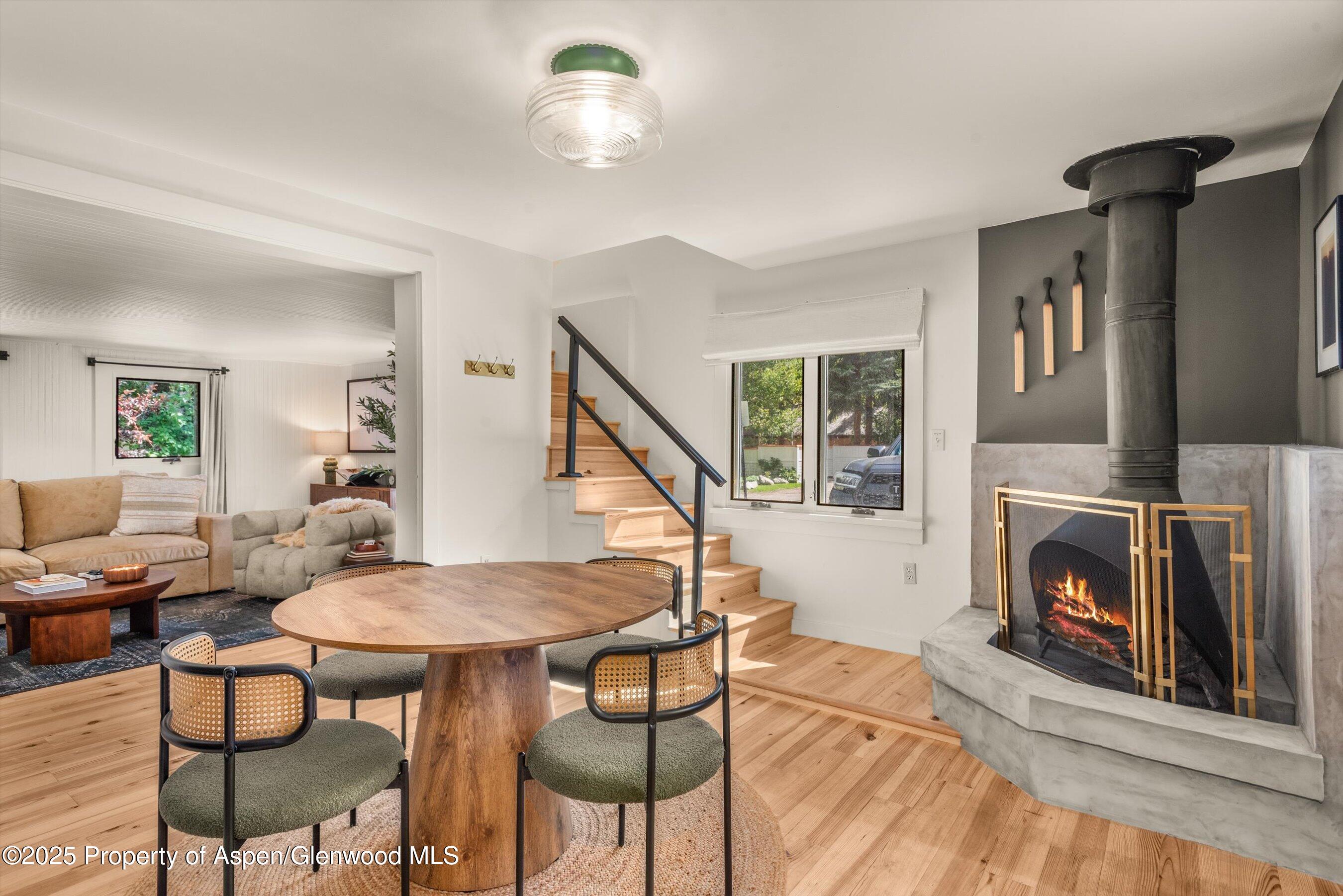 500 W Francis Street Carriage House