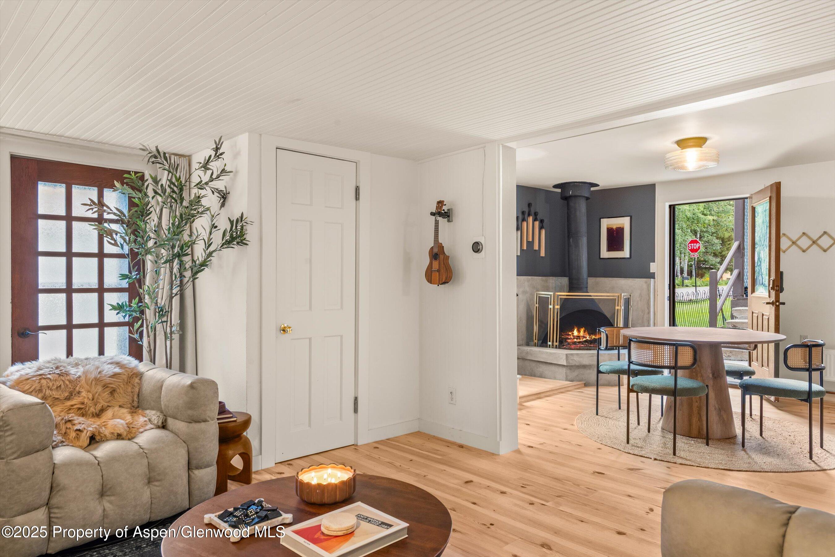 500 W Francis Street Carriage House