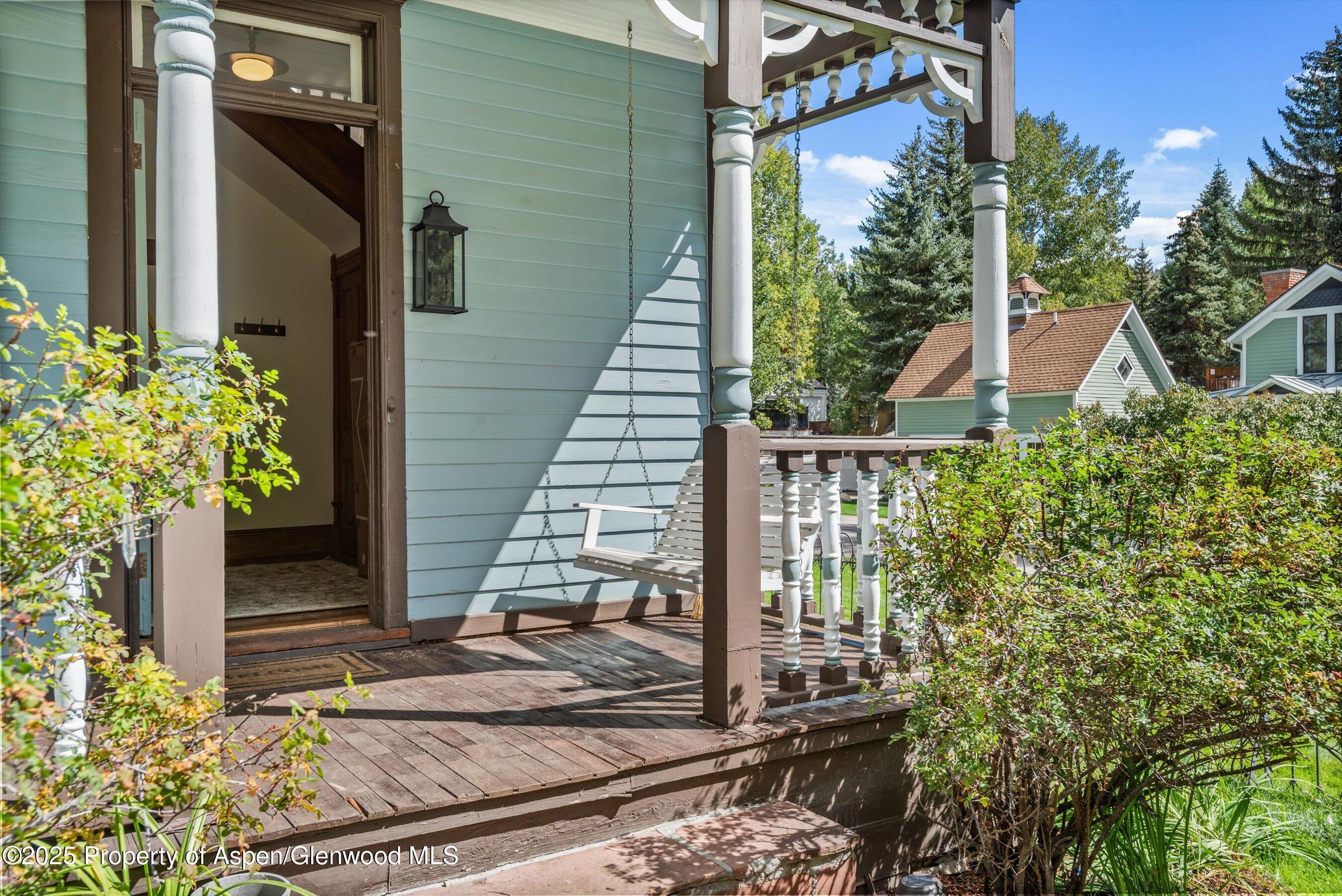 500 W Francis Street, Main House