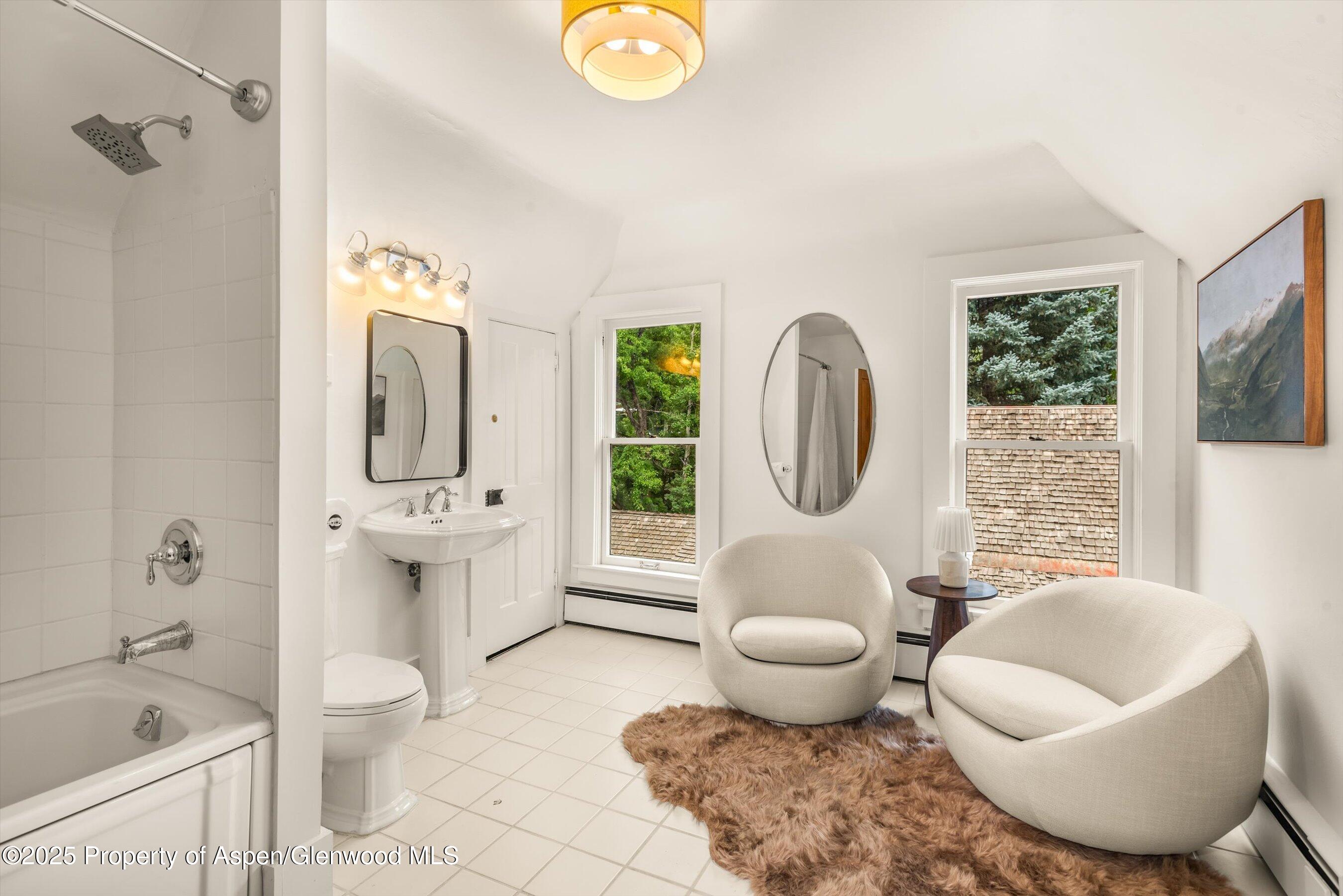 500 W Francis Street