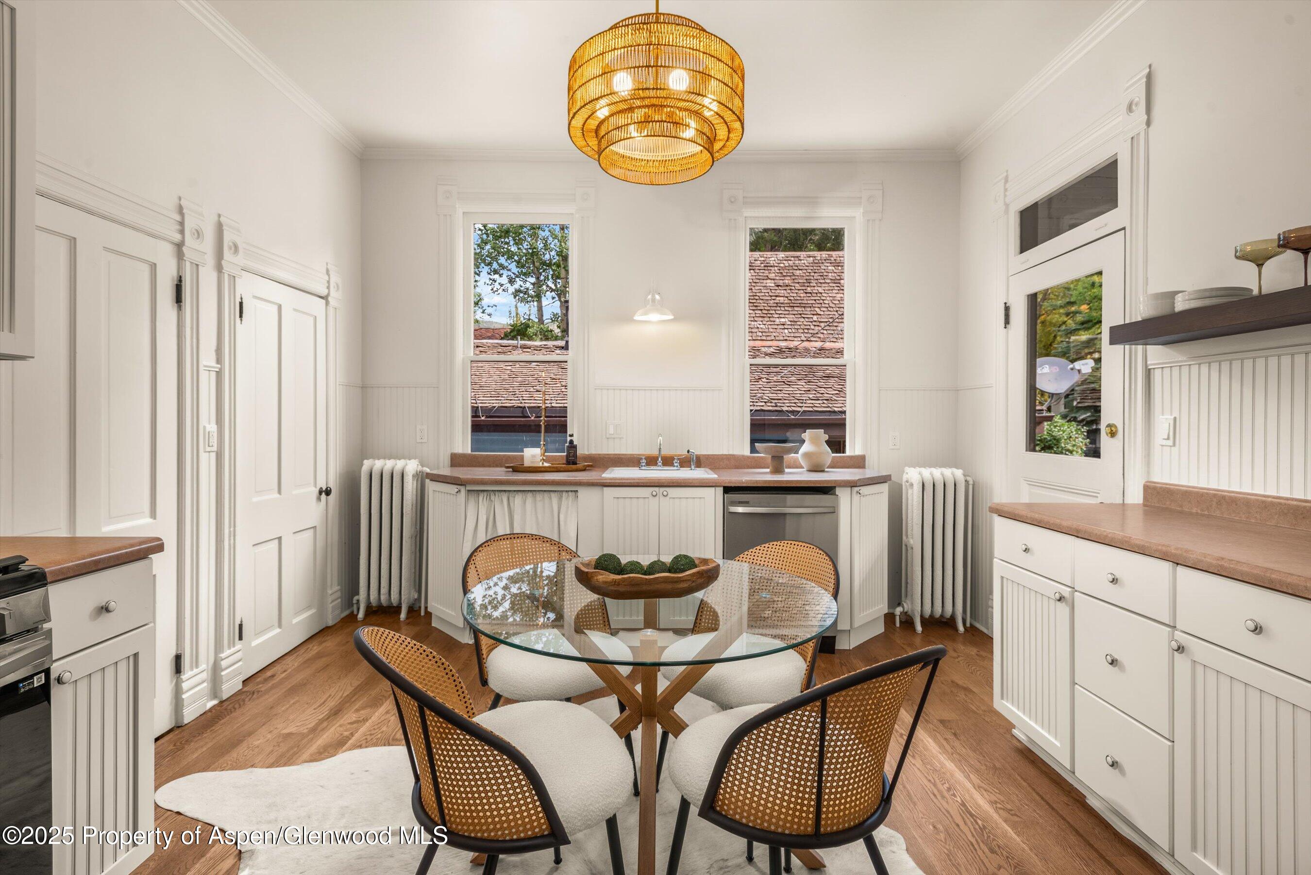 500 W Francis Street