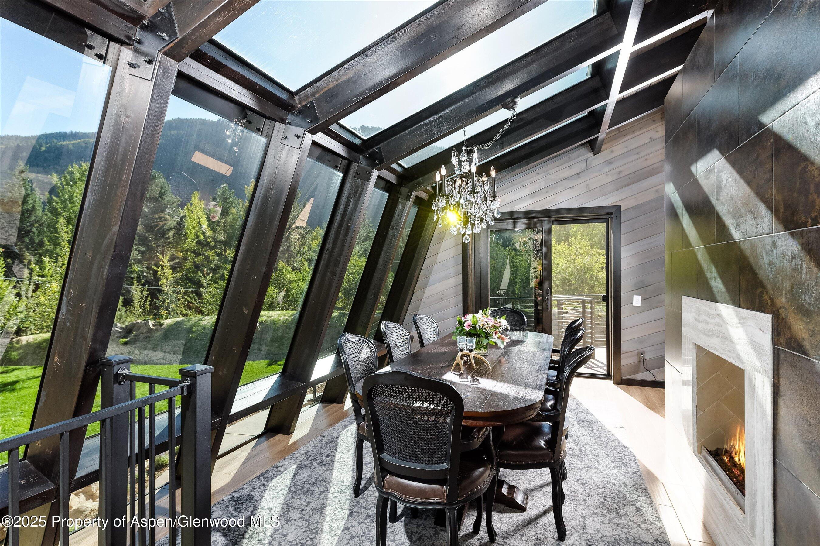 39 Roaring Fork Drive