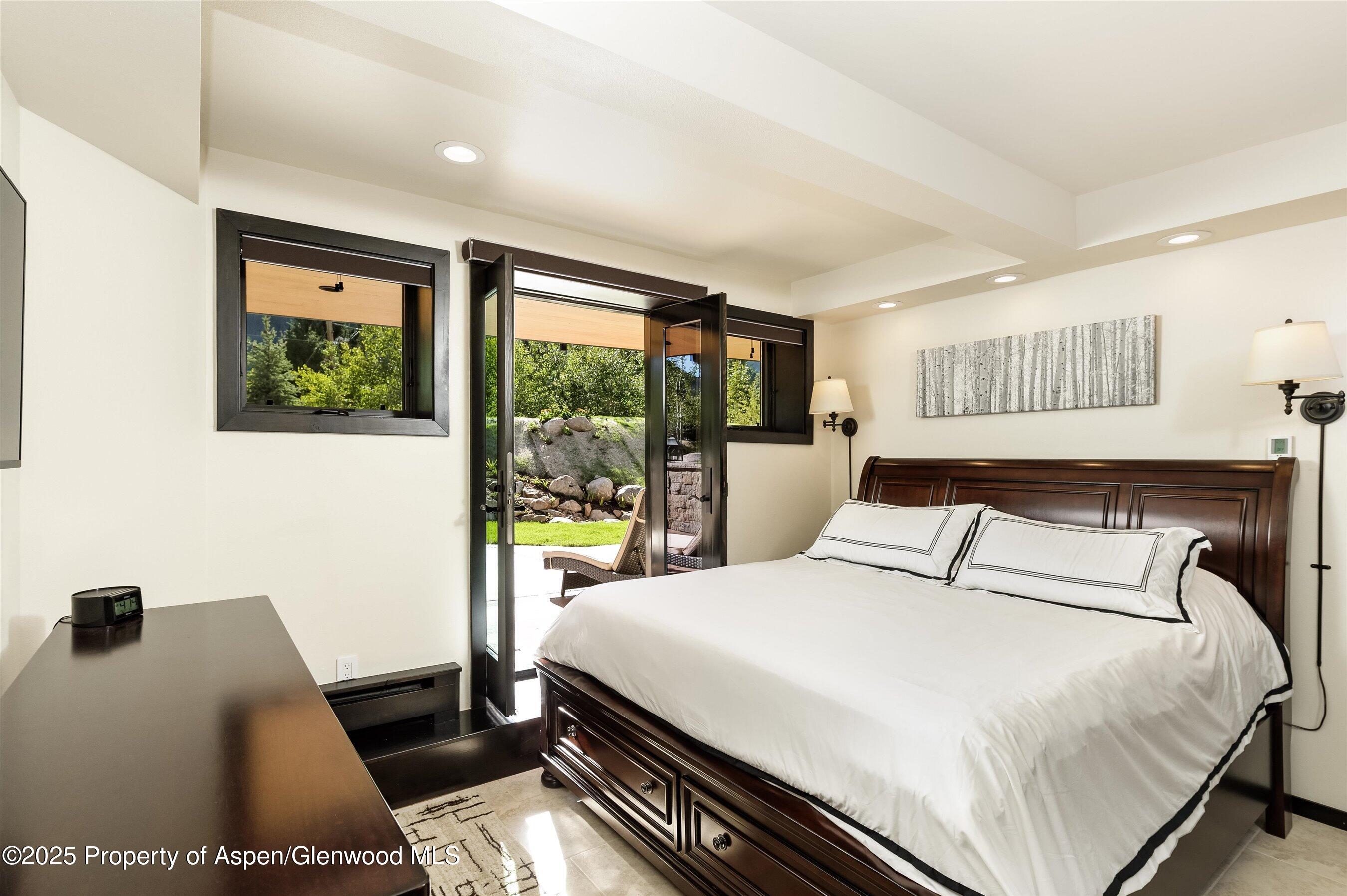 39 Roaring Fork Drive