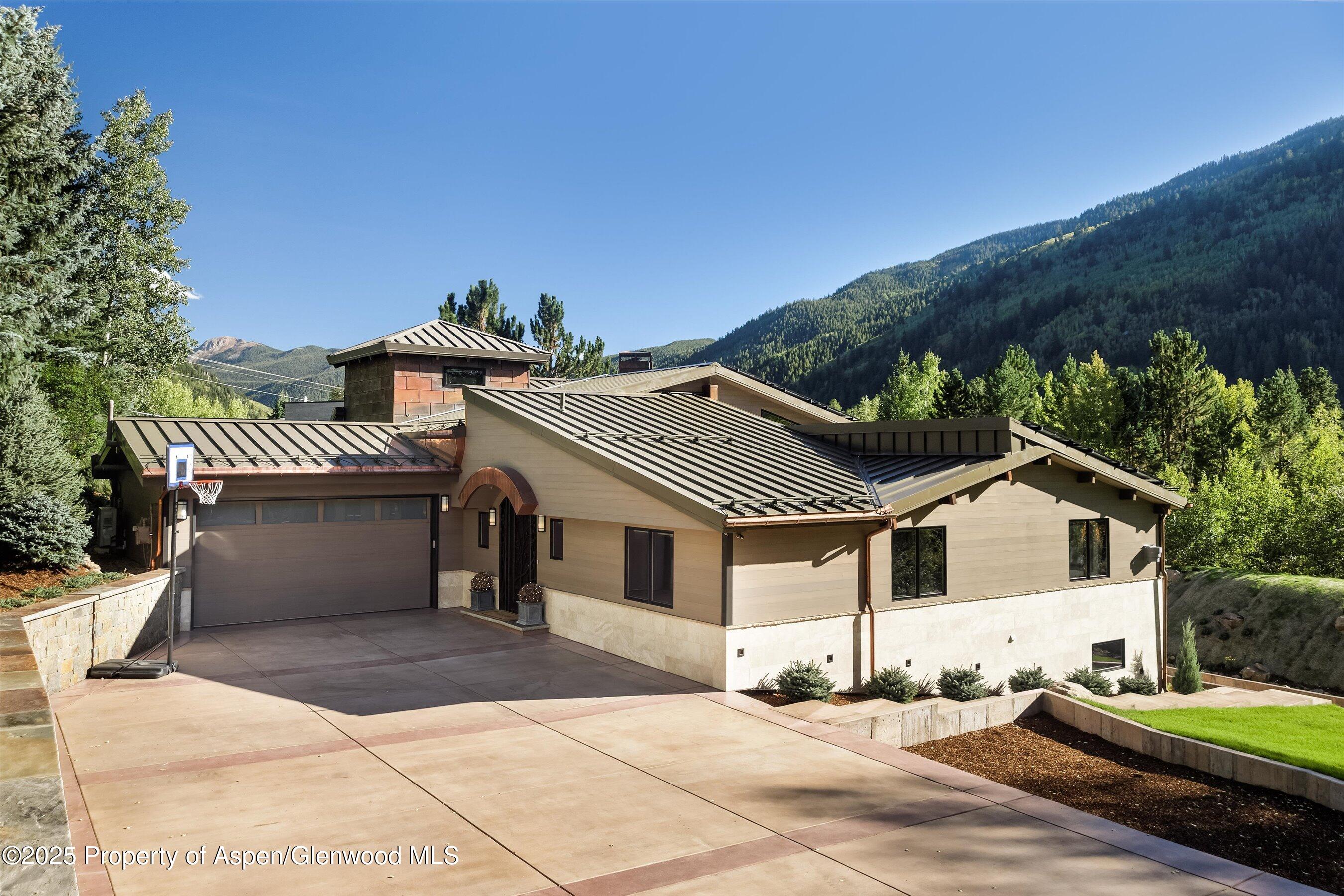 39 Roaring Fork Drive