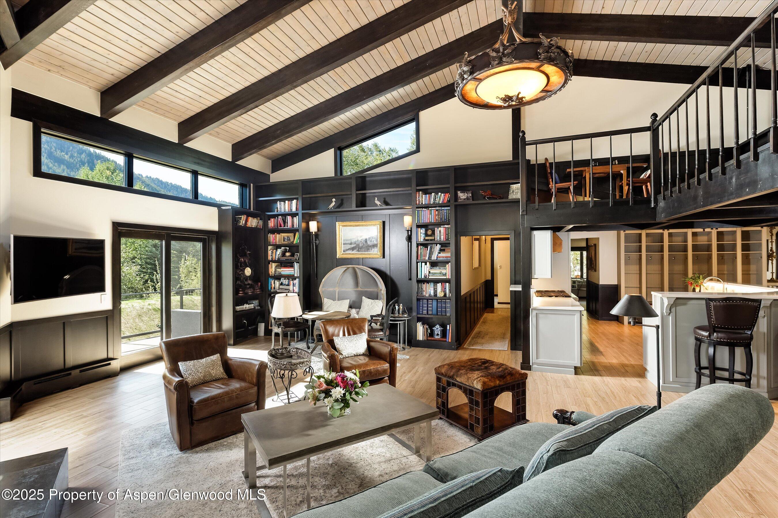 39 Roaring Fork Drive