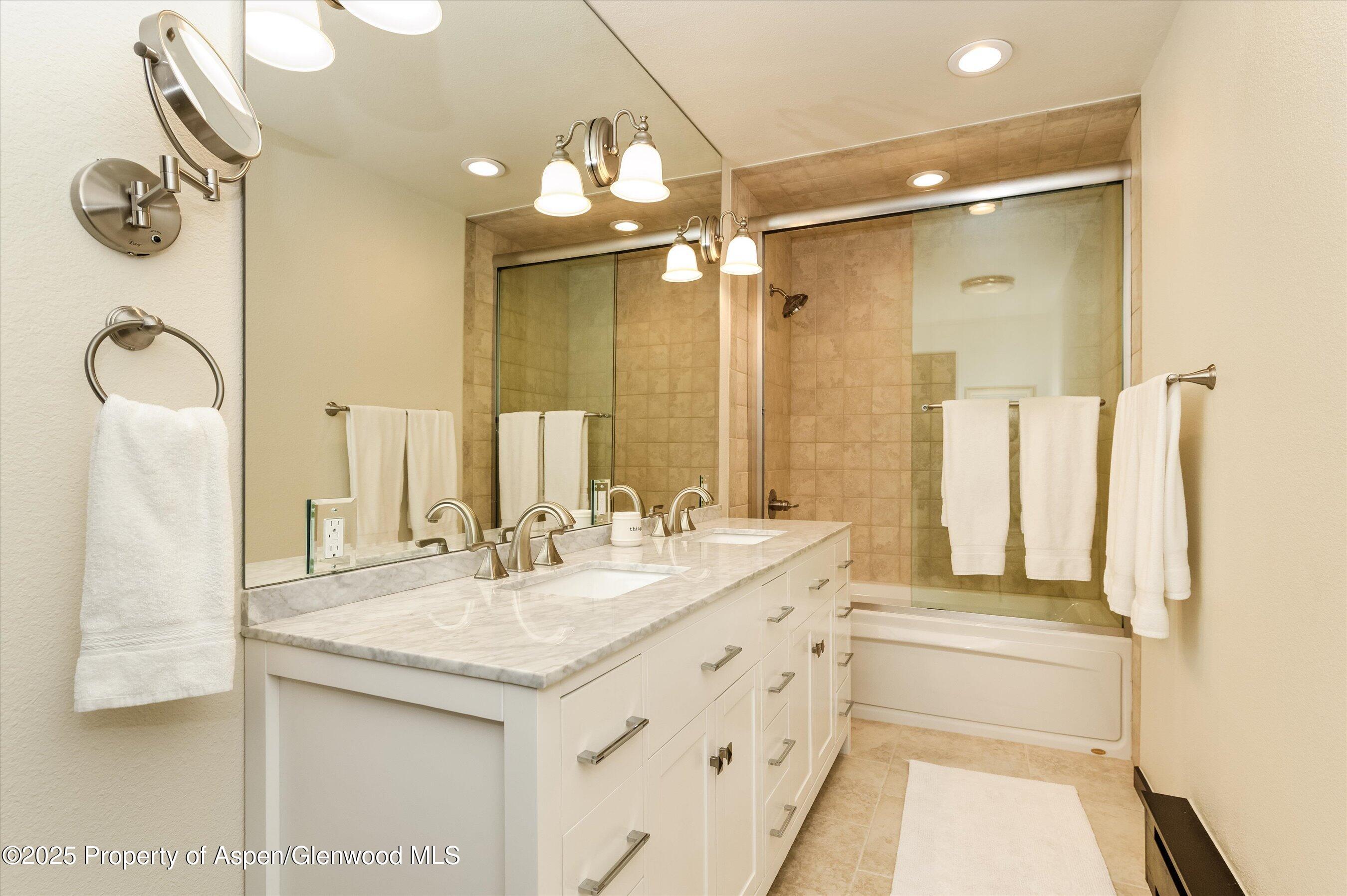 39 Roaring Fork Drive