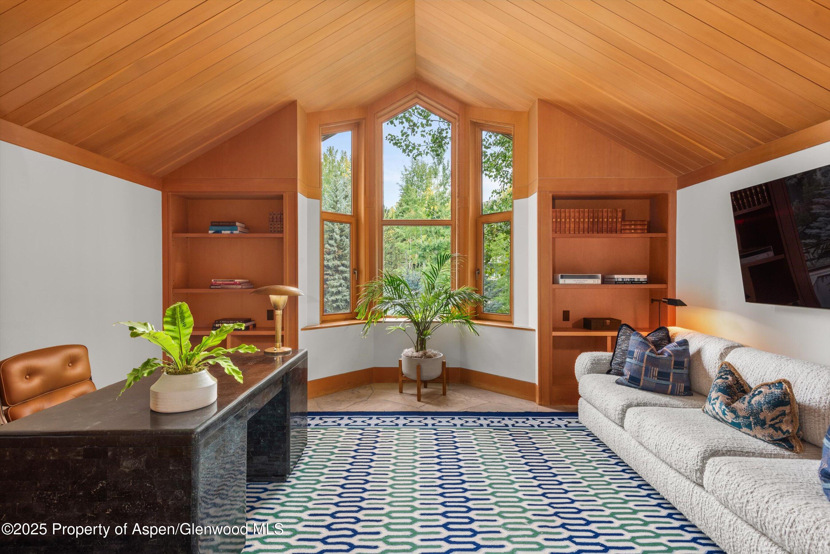 800 Roaring Fork Road