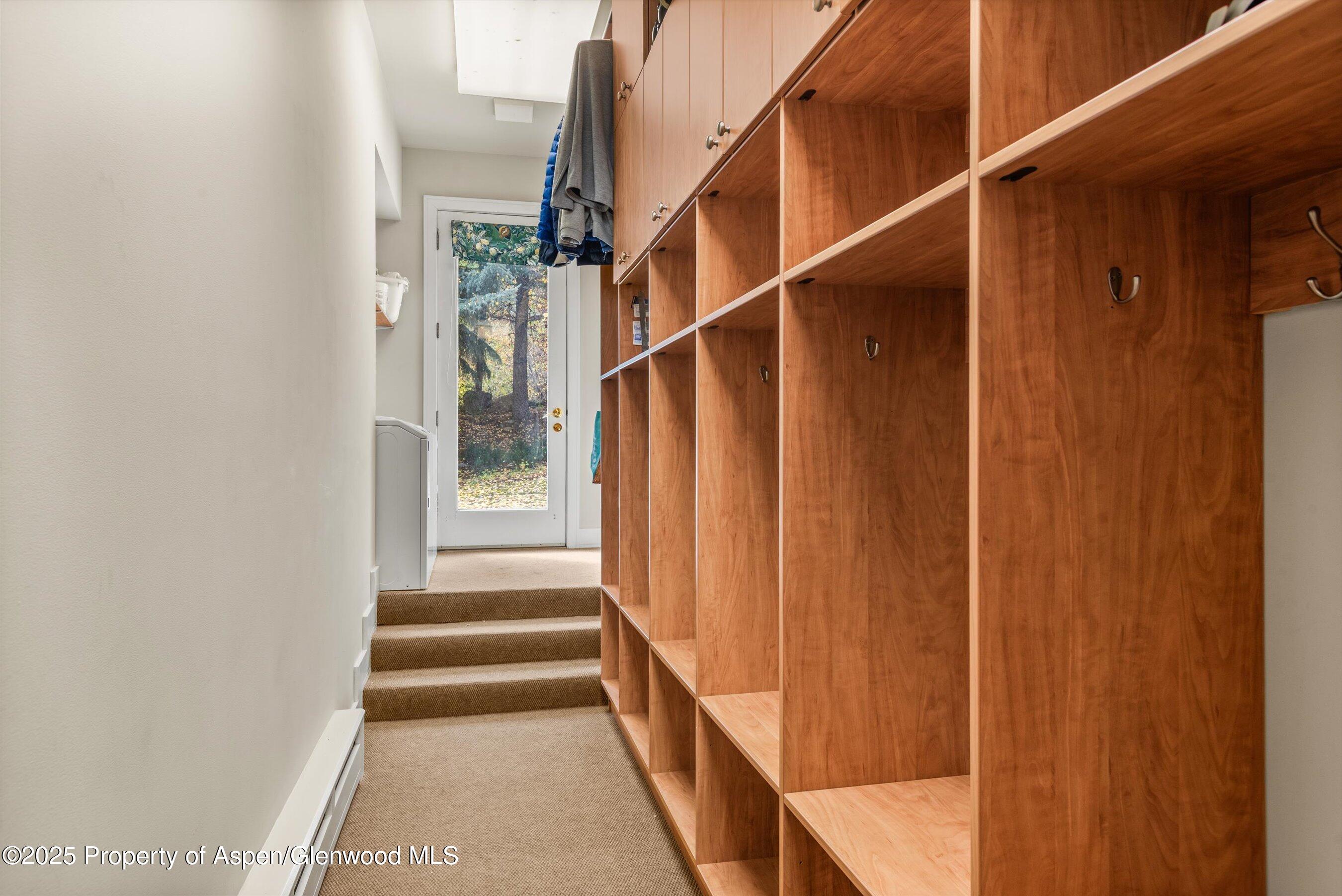 431 W Hopkins Avenue