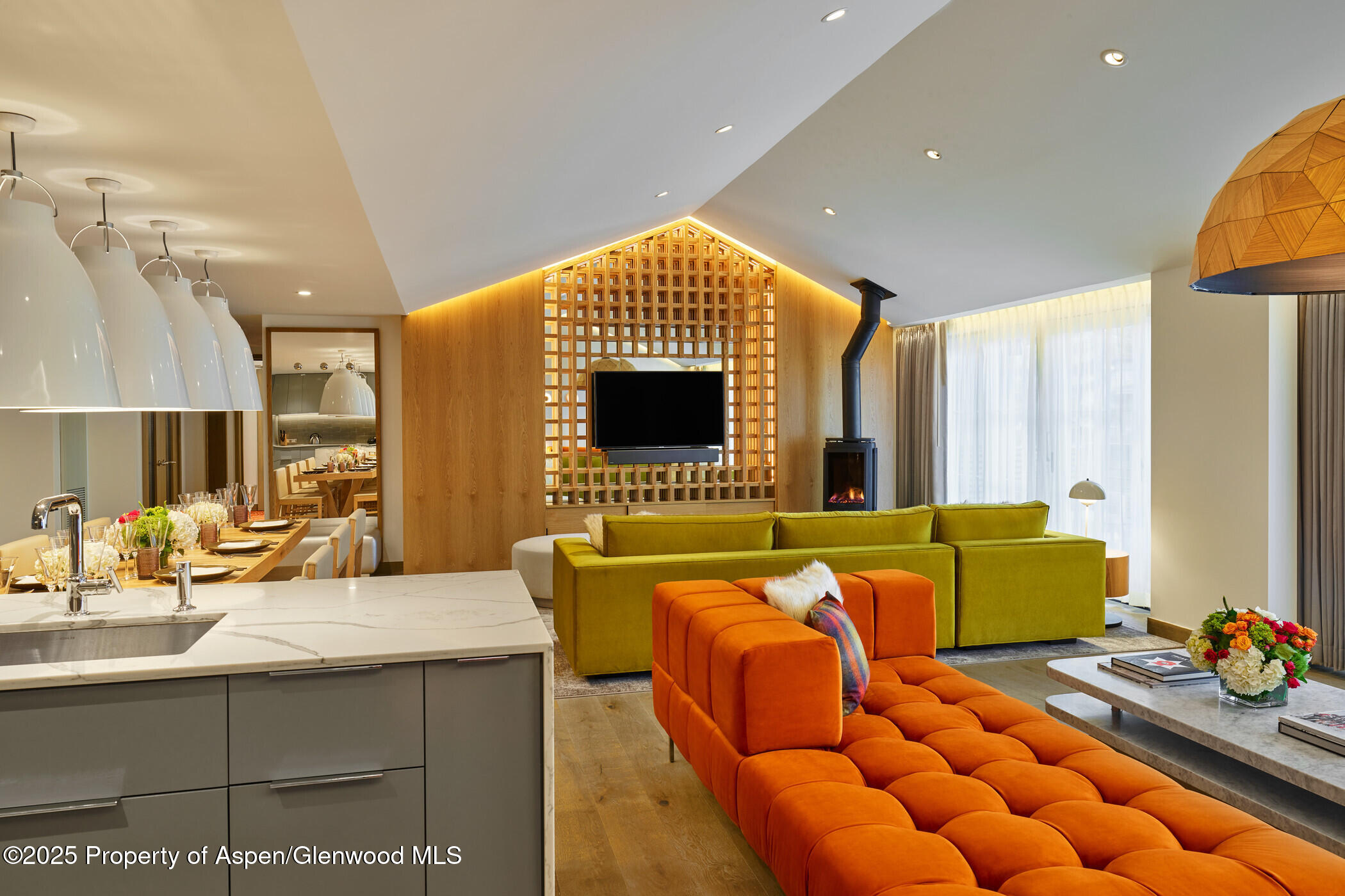 550 S Spring Street F2-1