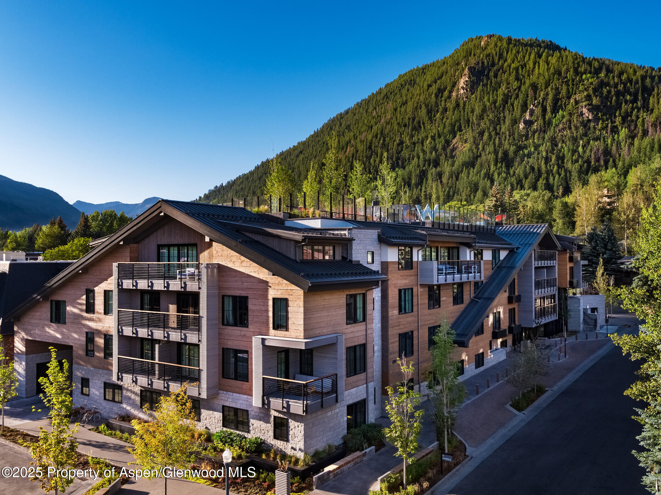 550 S Spring Street F2-1