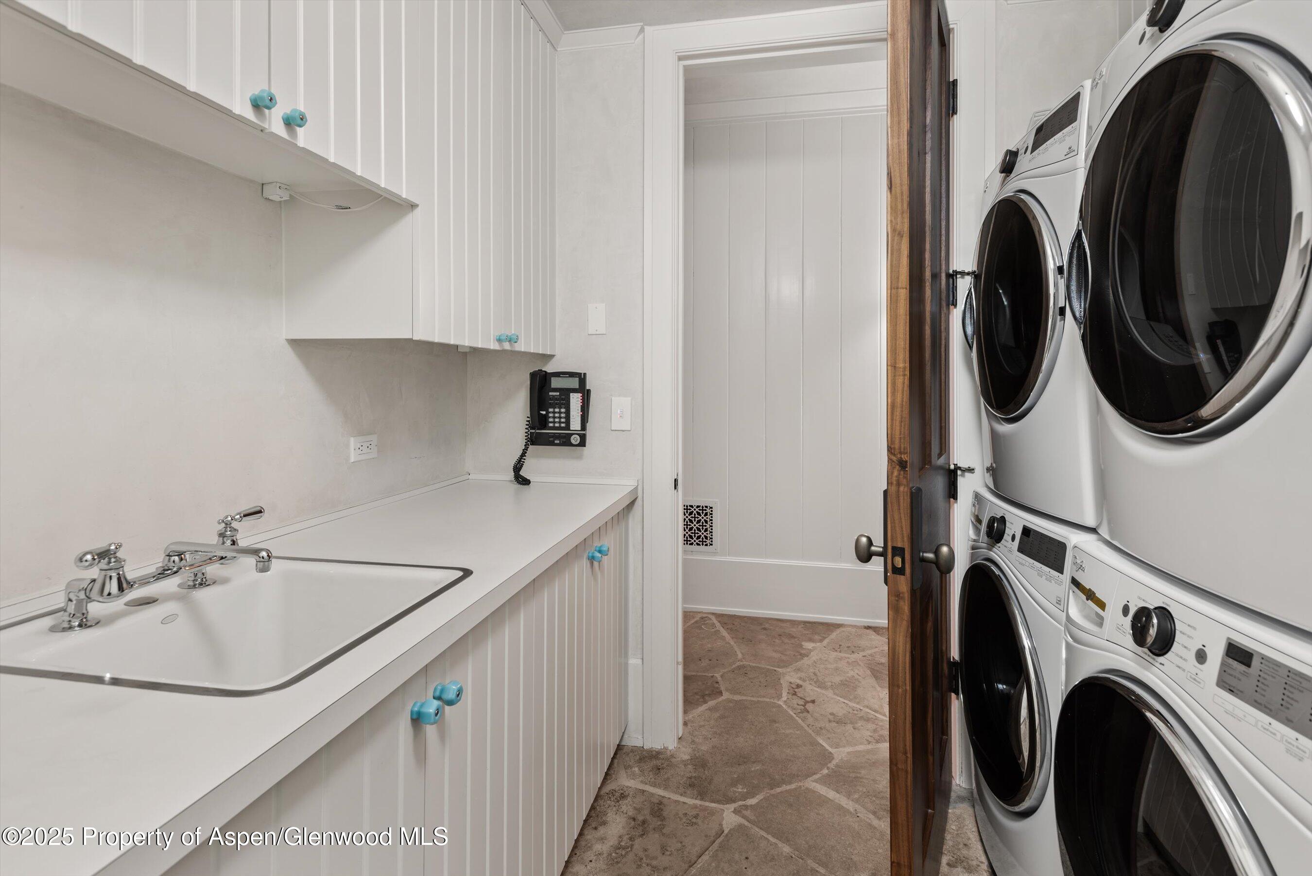 304 S Garmisch Street