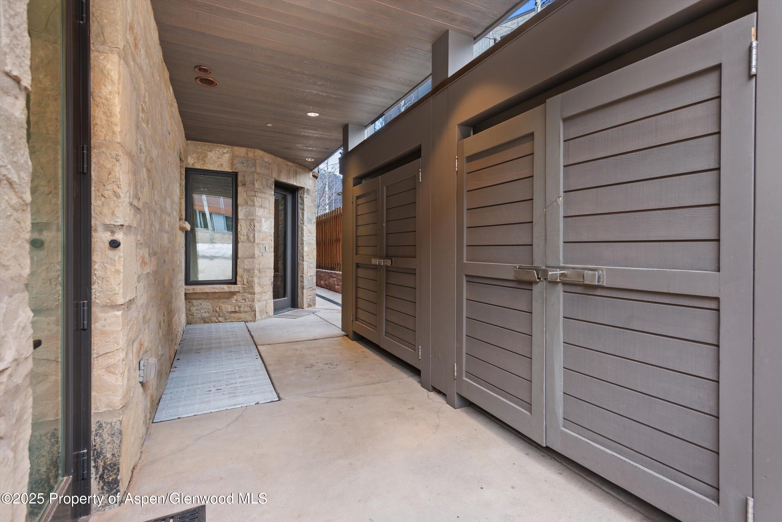 304 S Garmisch Street