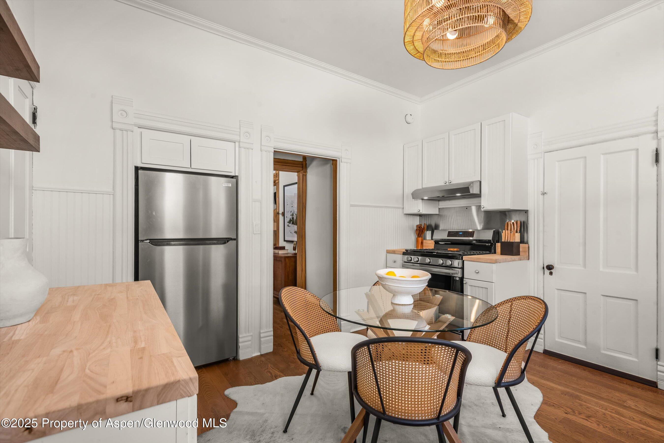 500 W Francis Street