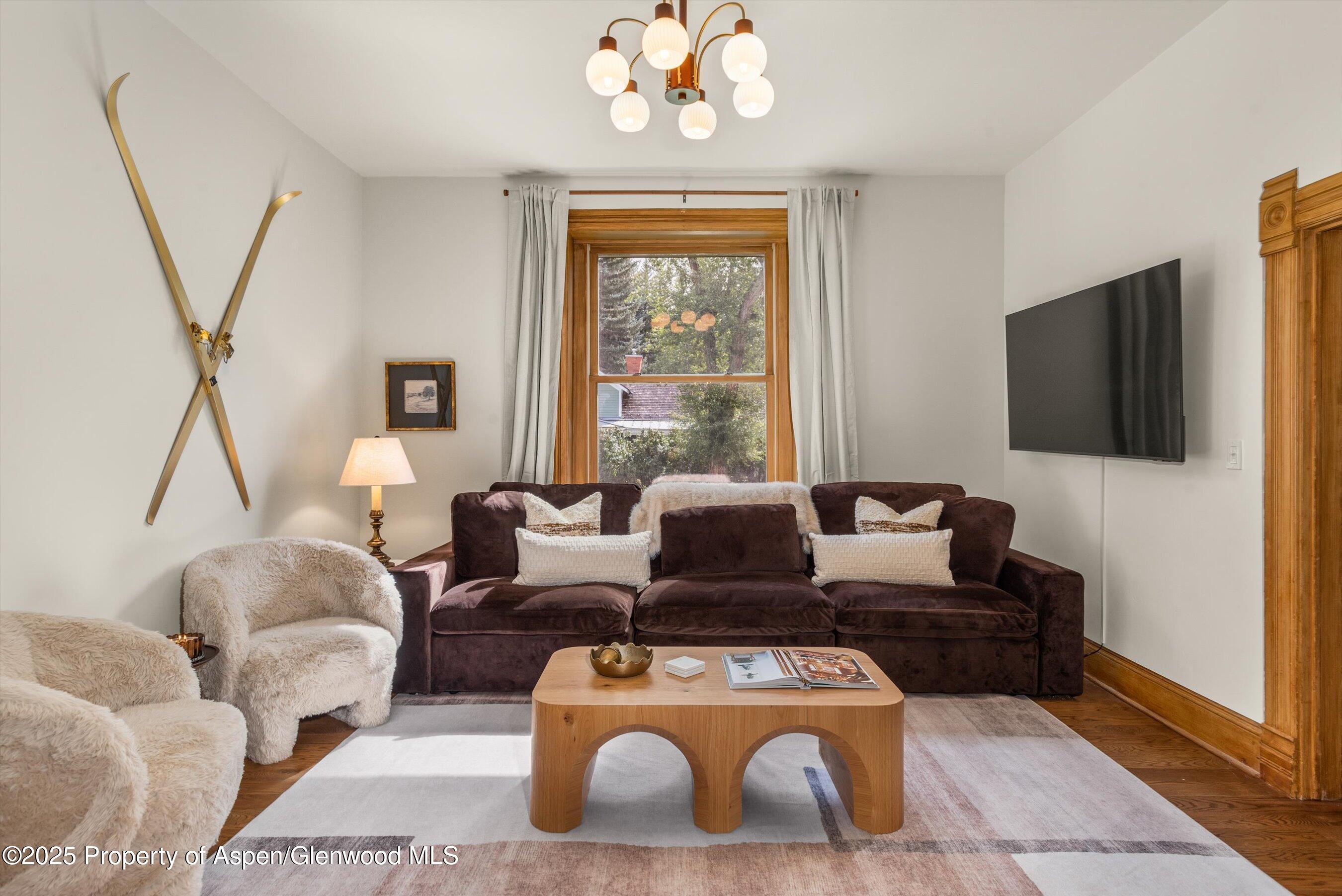 500 W Francis Street