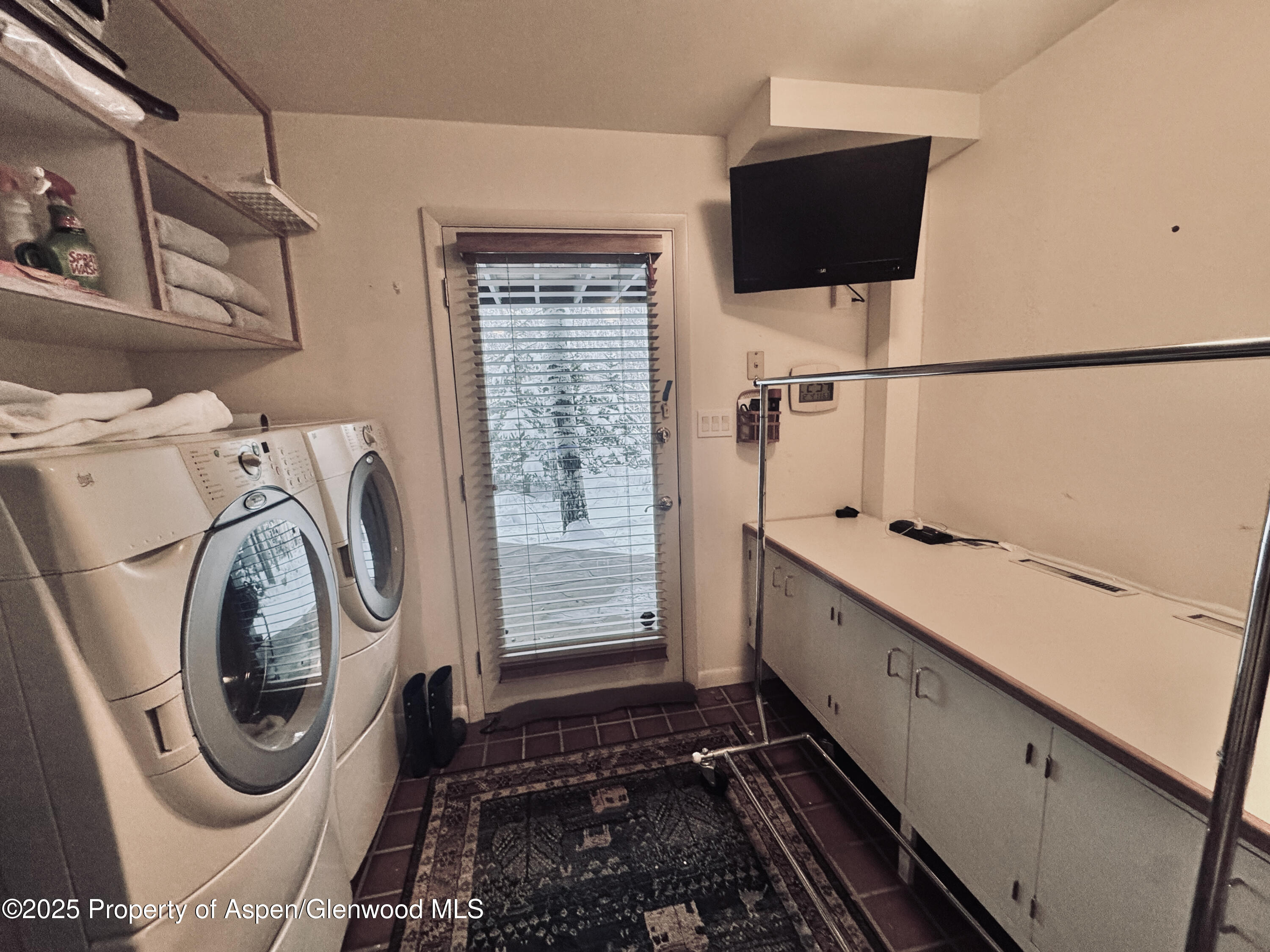 302 Roaring Fork Drive