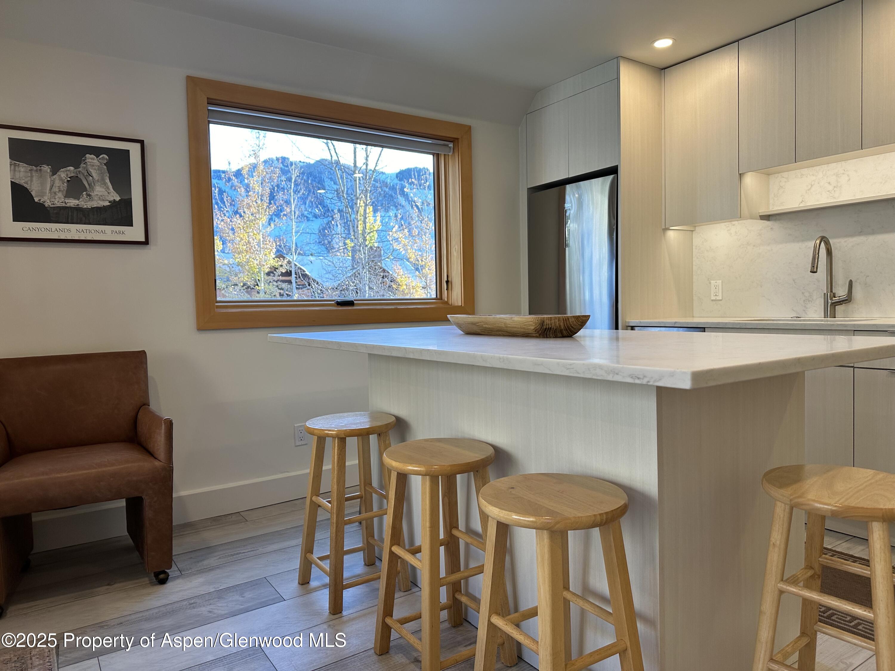 1136 Vine Street 1136