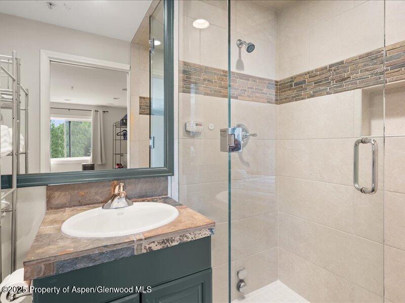 326 Midland Avenue 302