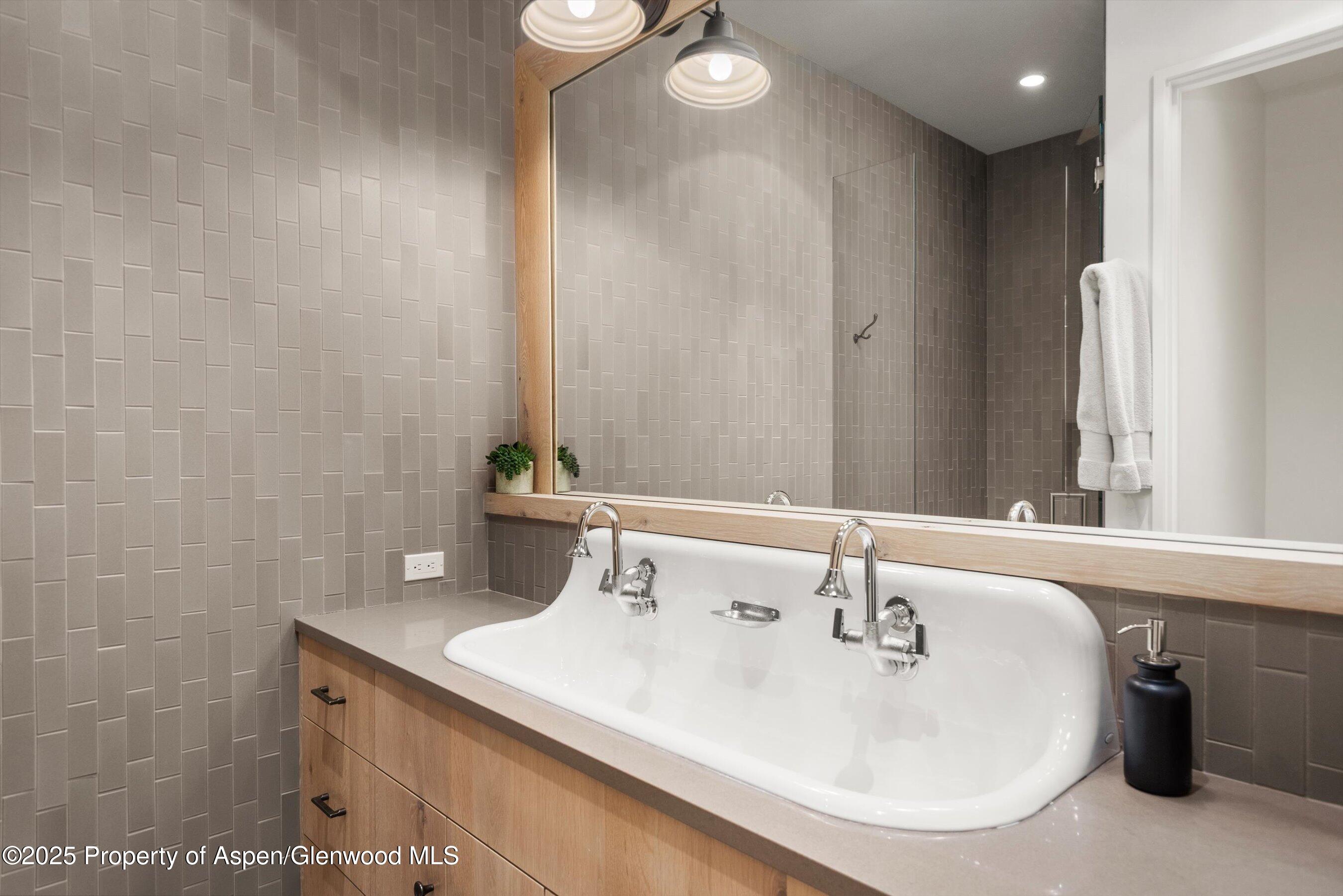 101 & 103 S Seventh Street