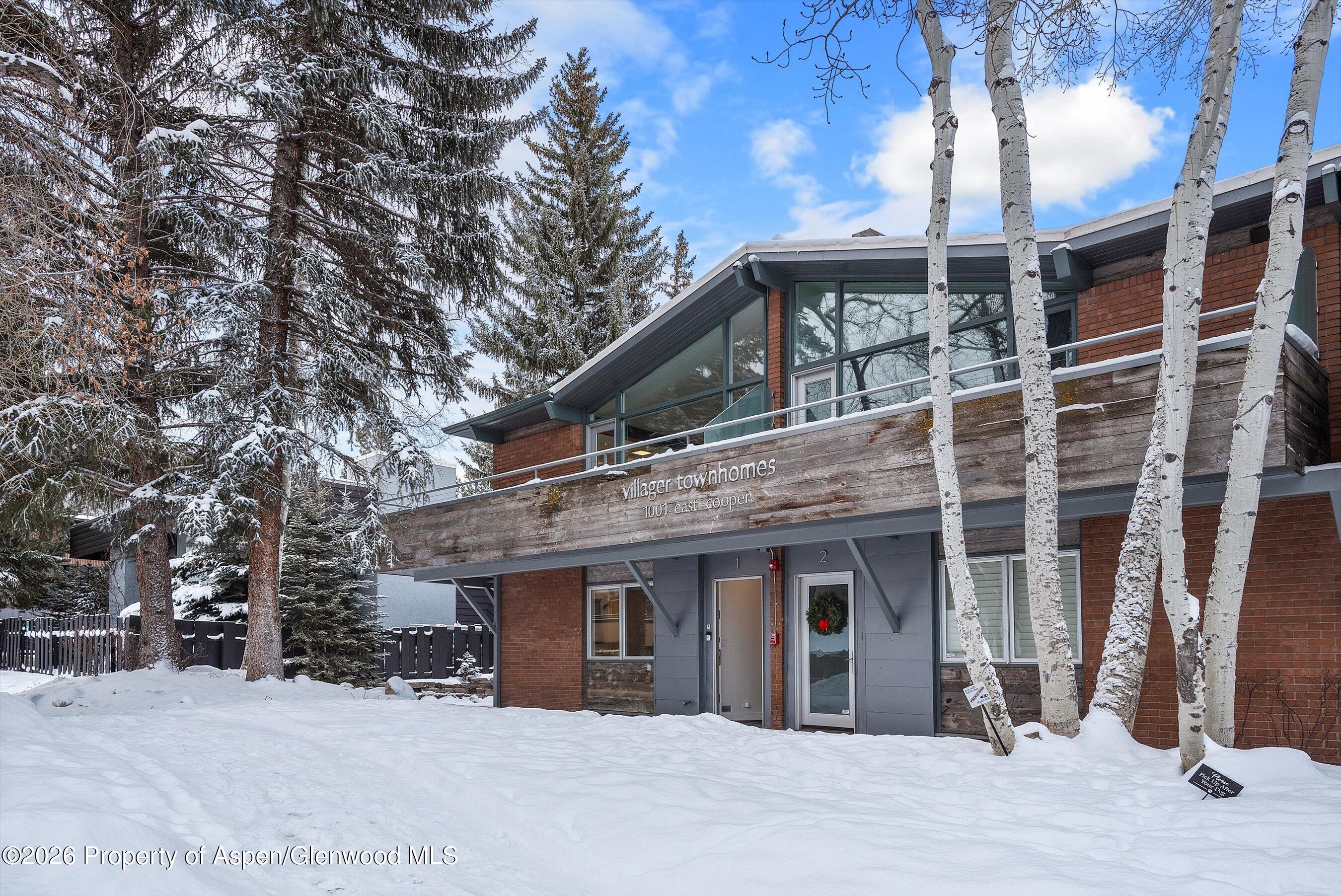 1001 E Cooper Avenue 1