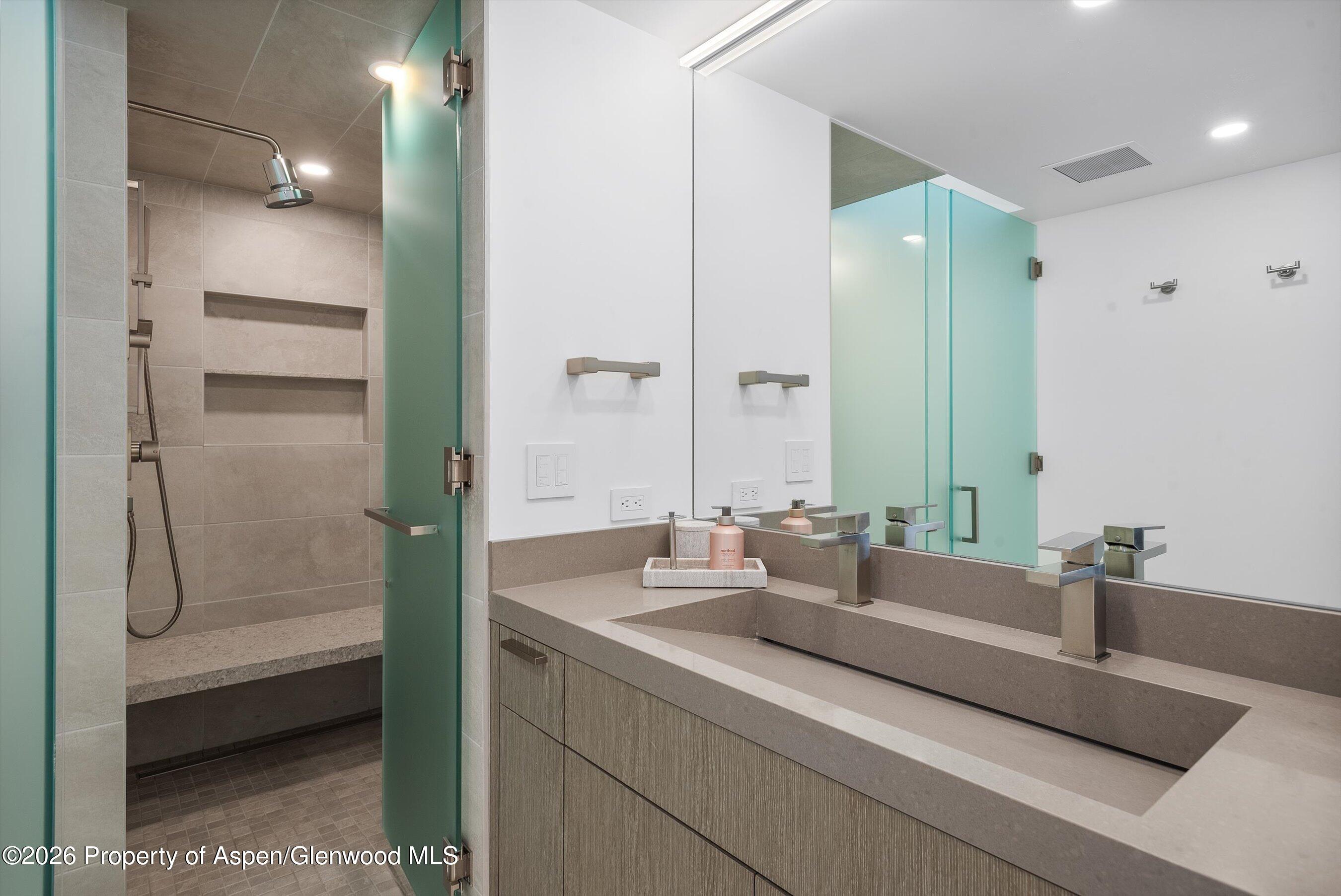 1001 E Cooper Avenue 1