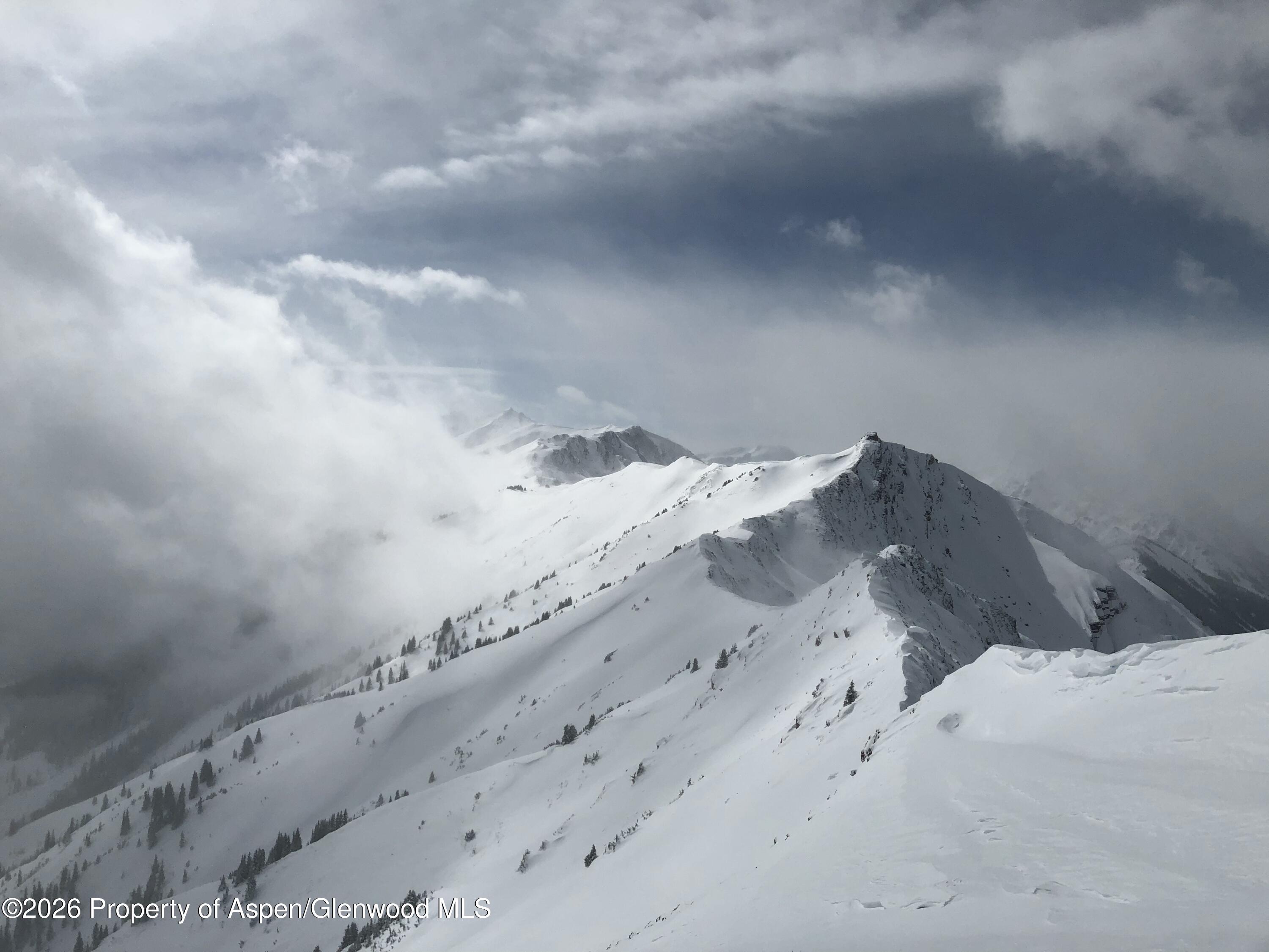 0075 Prospector Road 8105-10