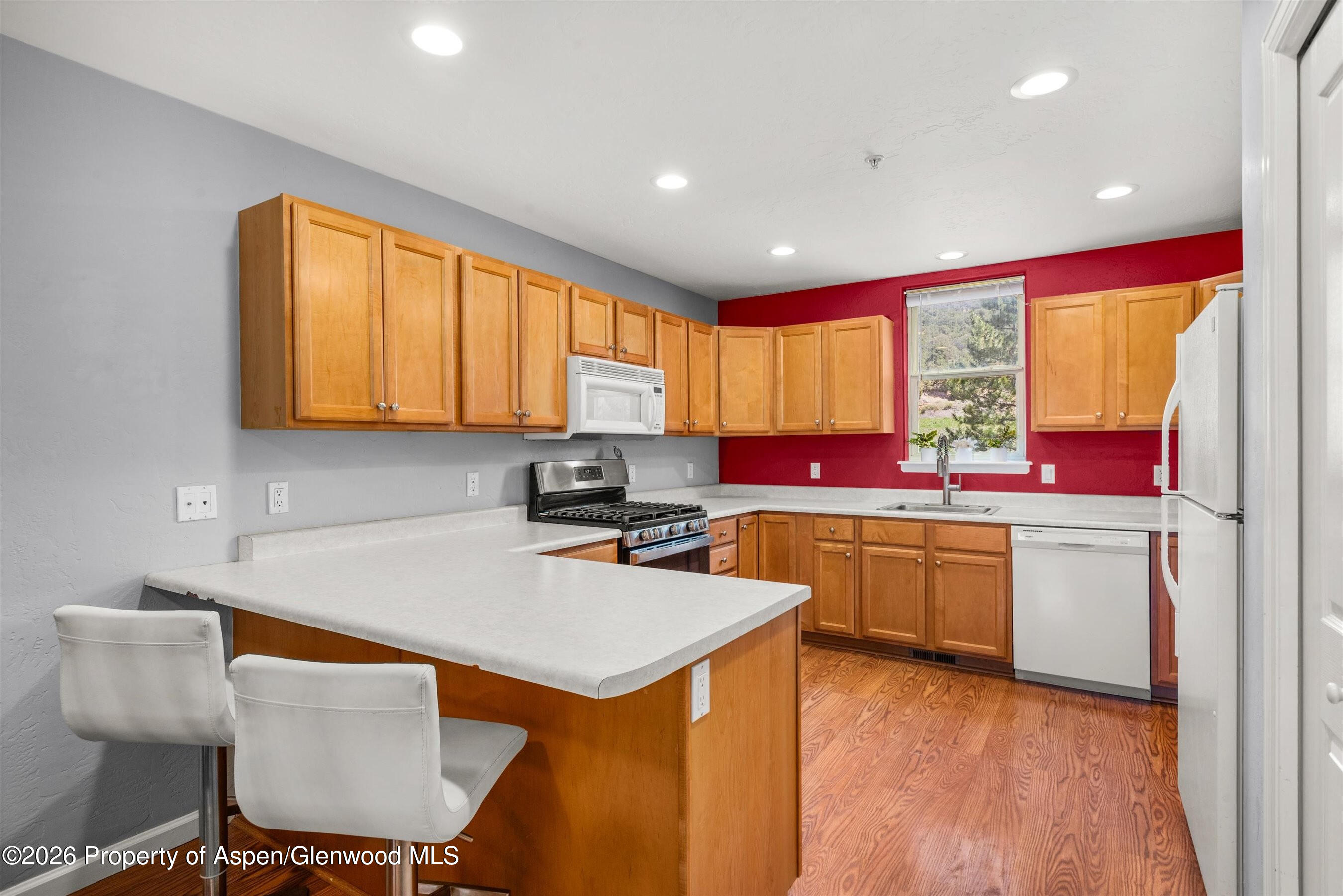 104 Lakeside Drive