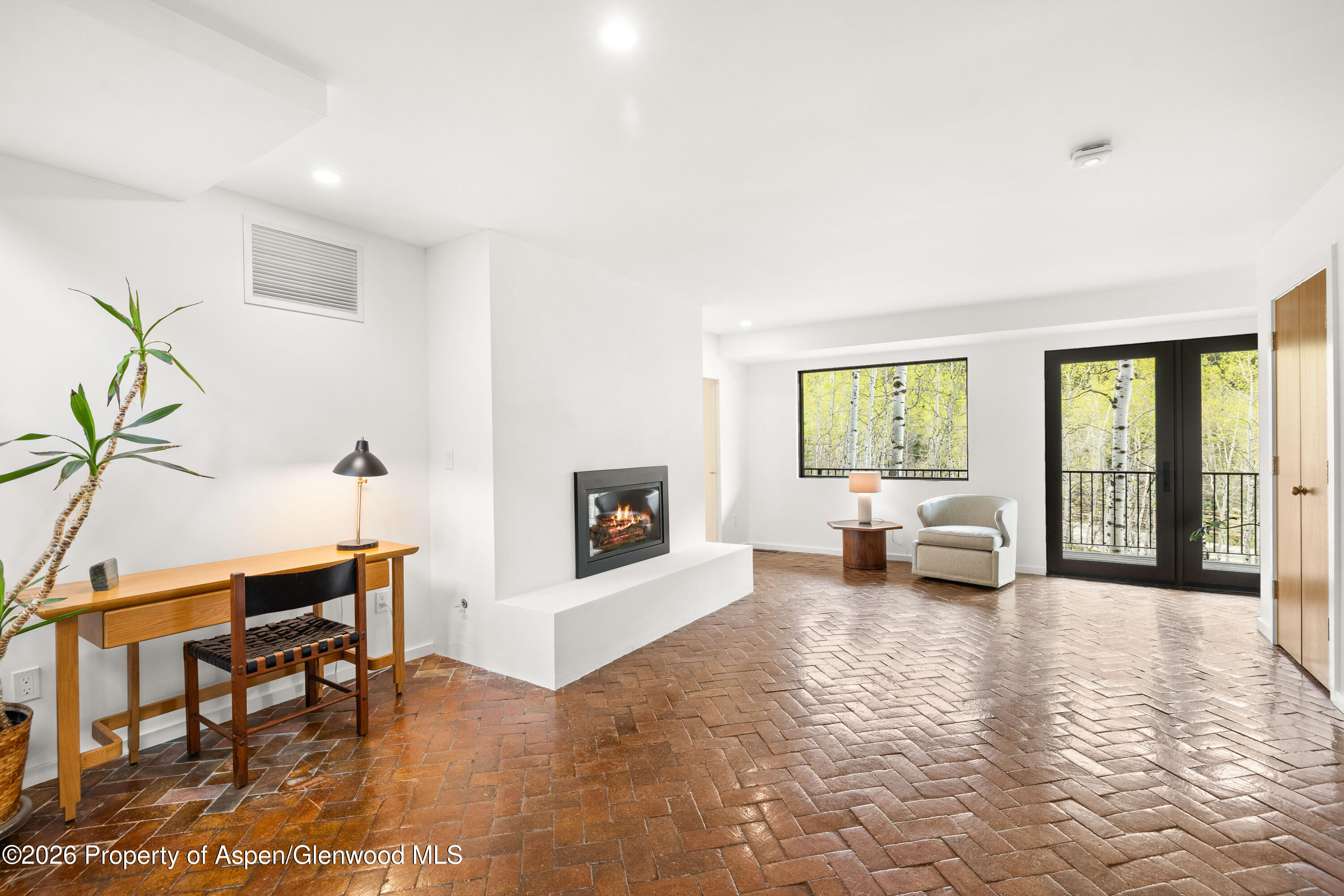 284 Eastwood Drive