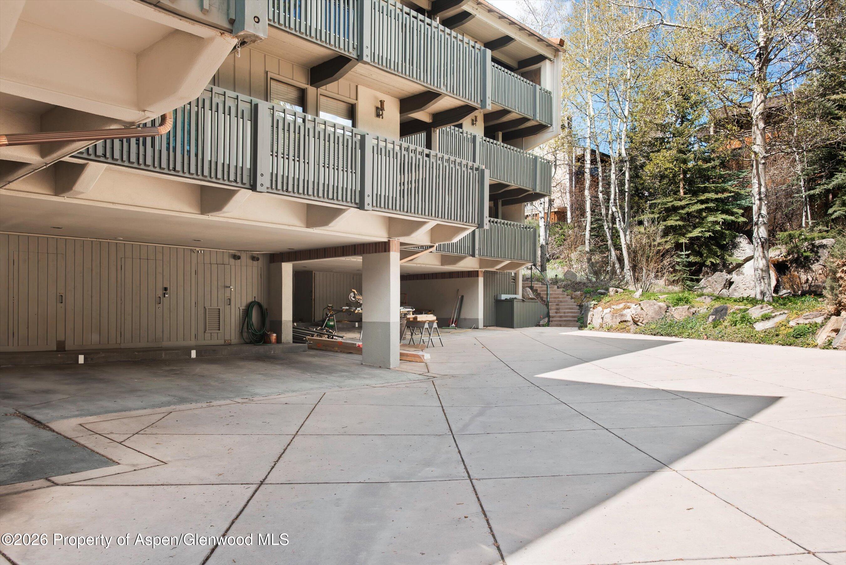 70 Gallun Lane 305