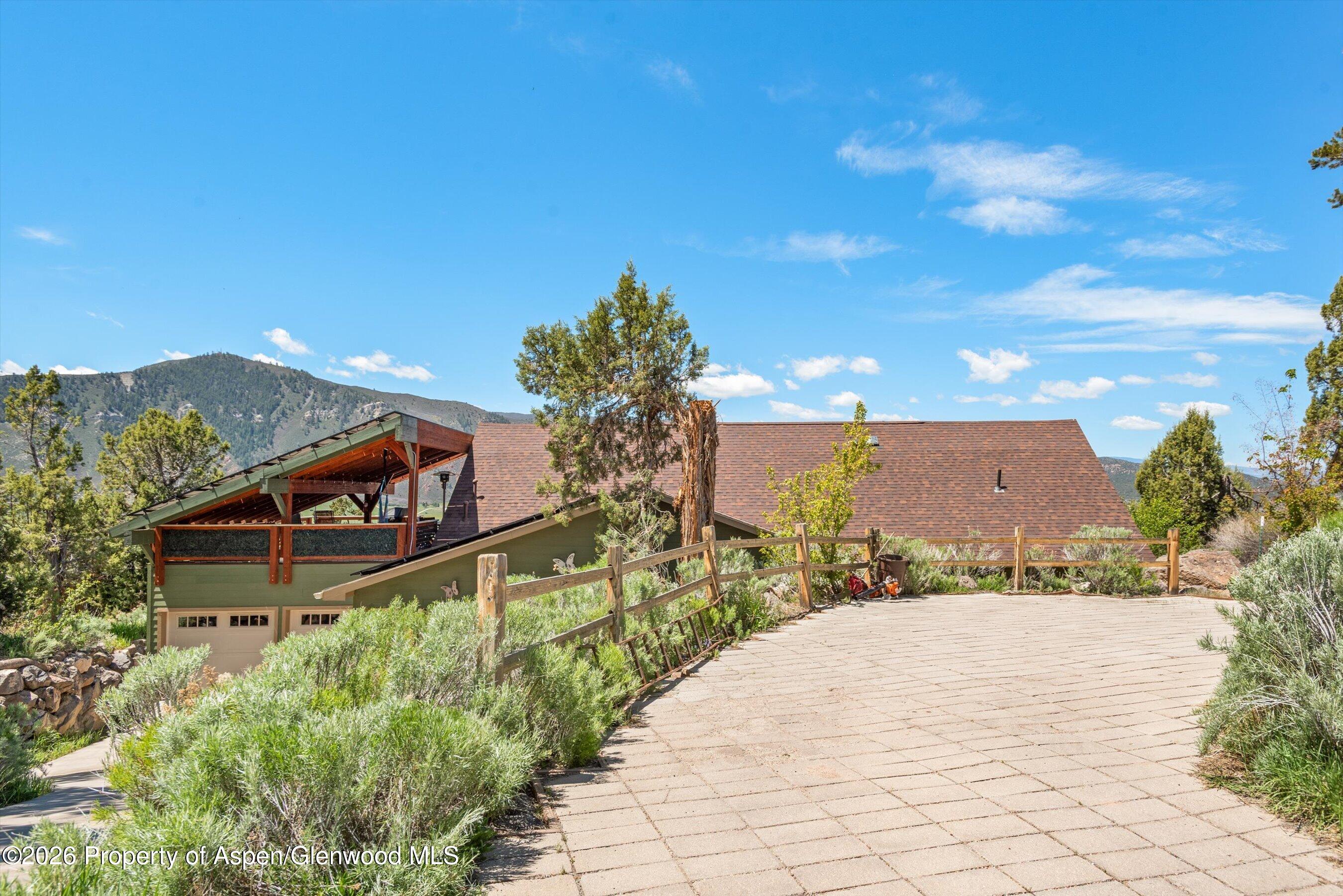 629 Hillcrest Drive