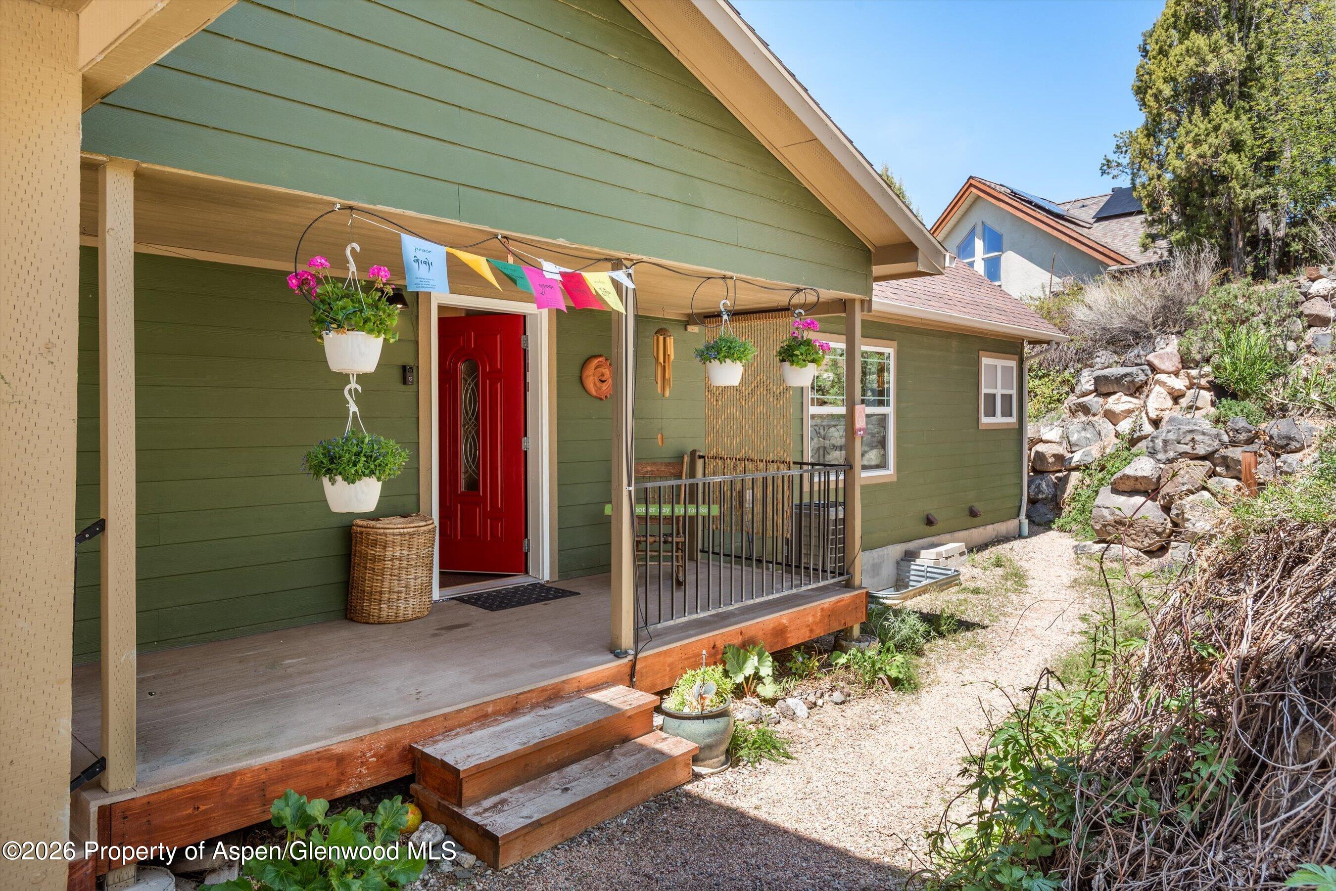 629 Hillcrest Drive