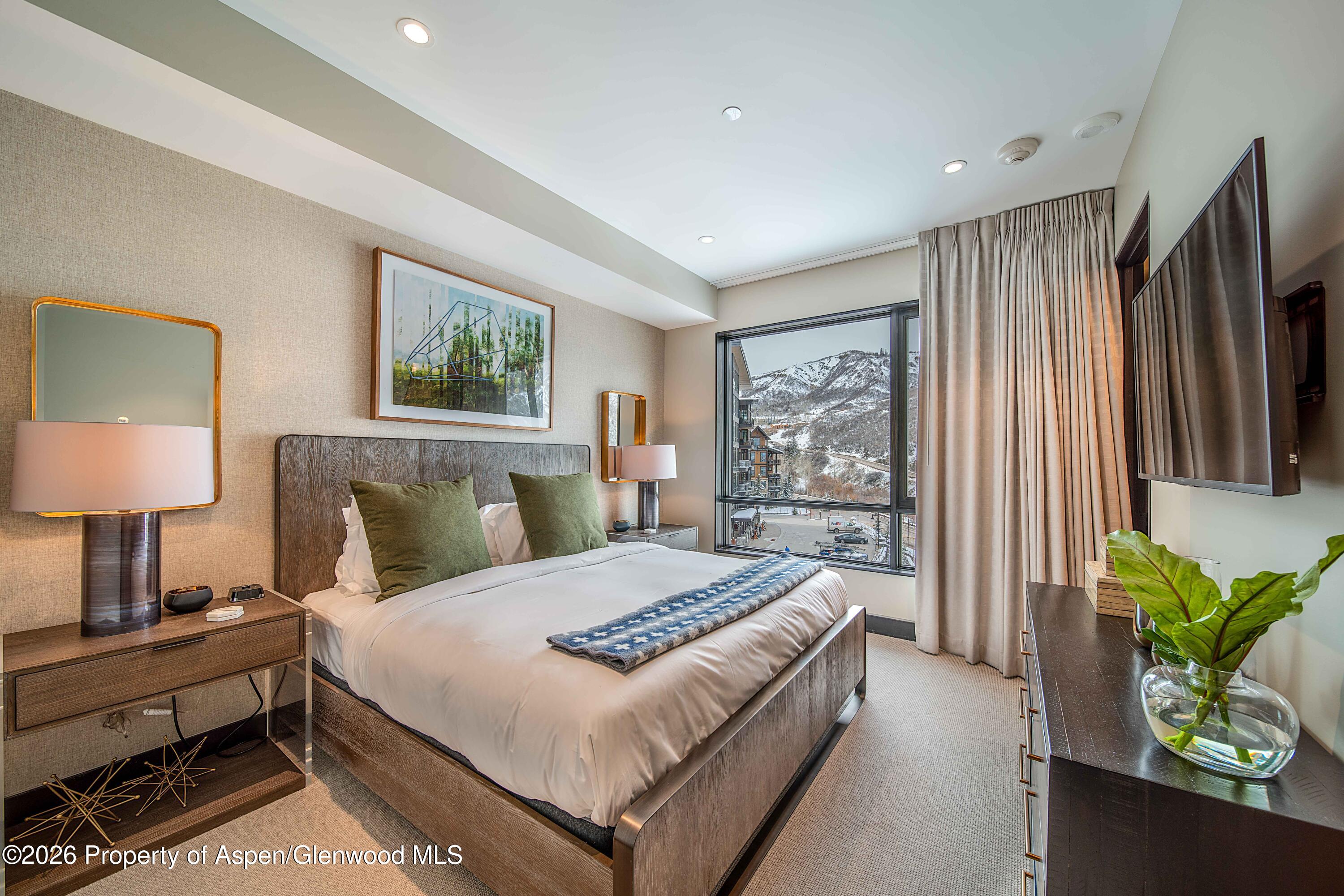 77 Wood Road 507-11