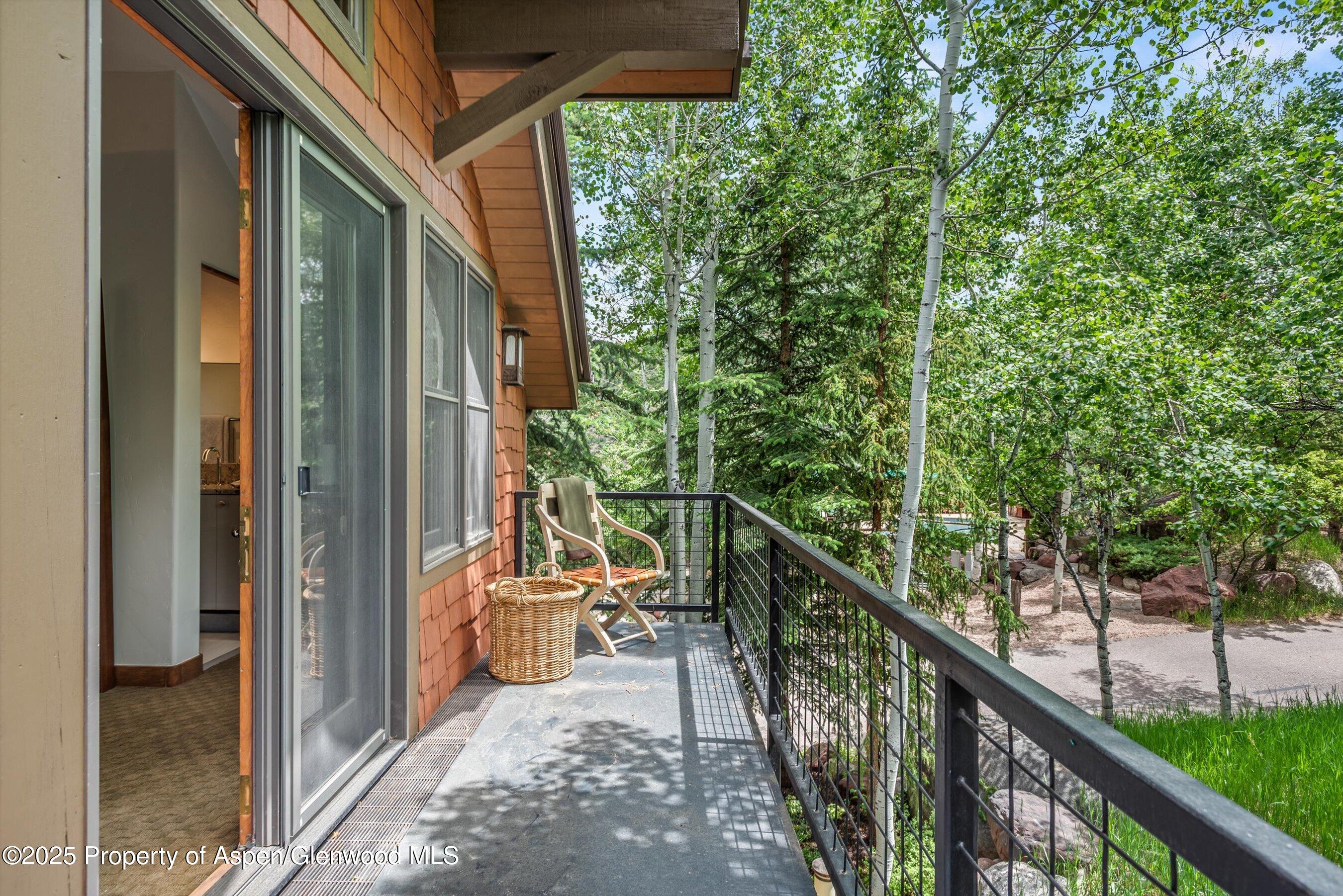 477 Aspen Oak Drive