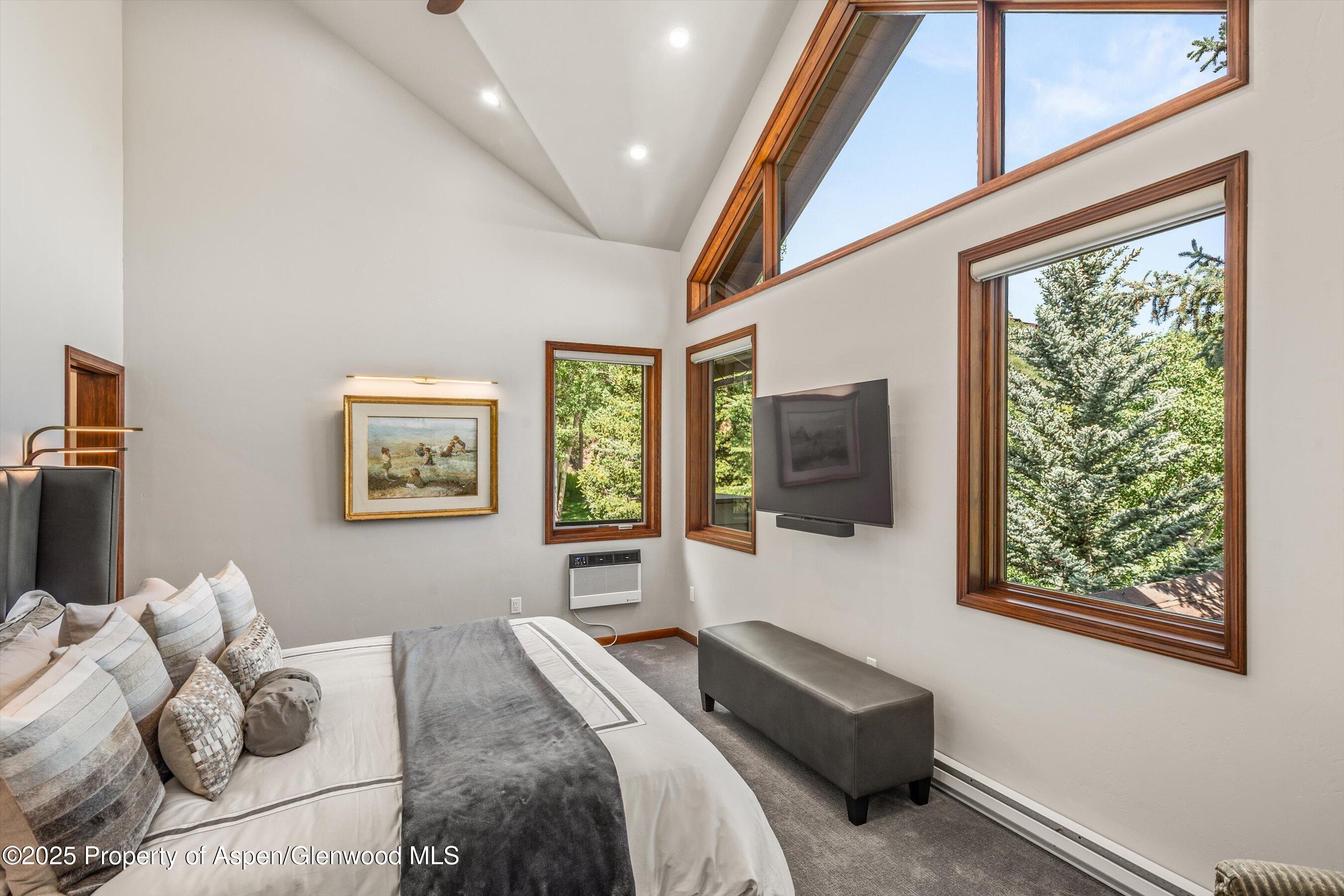 477 Aspen Oak Drive
