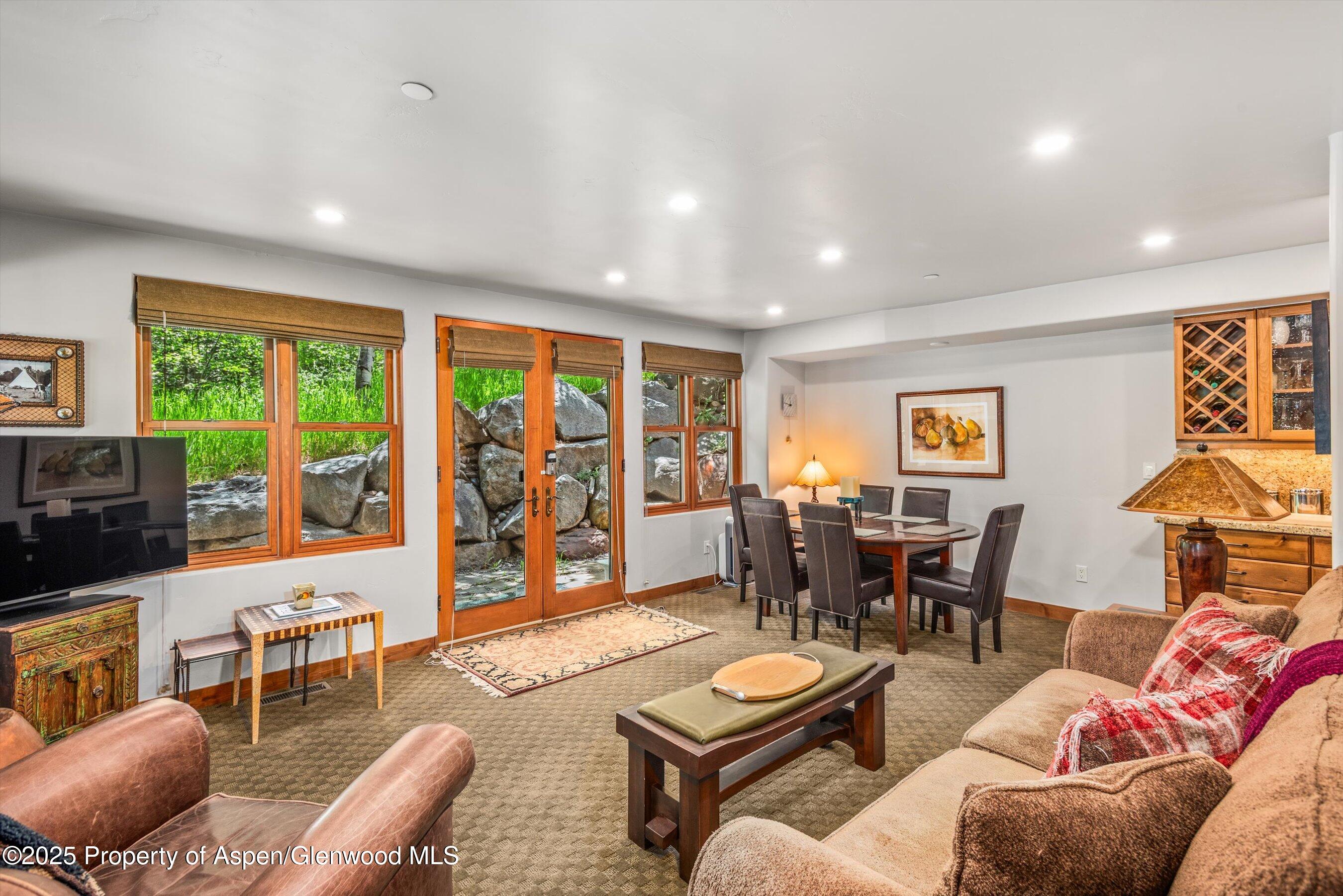477 Aspen Oak Drive