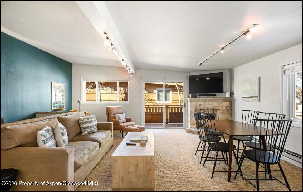 805 E Cooper Avenue 12